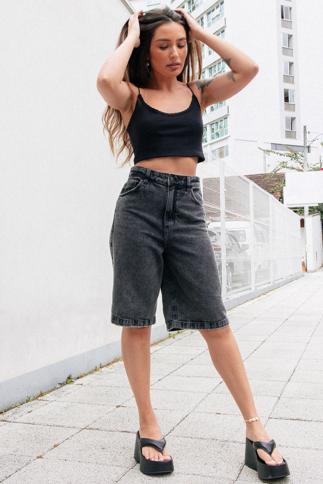 BERMUDA JORTS DE SARJA PRETA BERMUDA JORTS DE SARJA PRETA