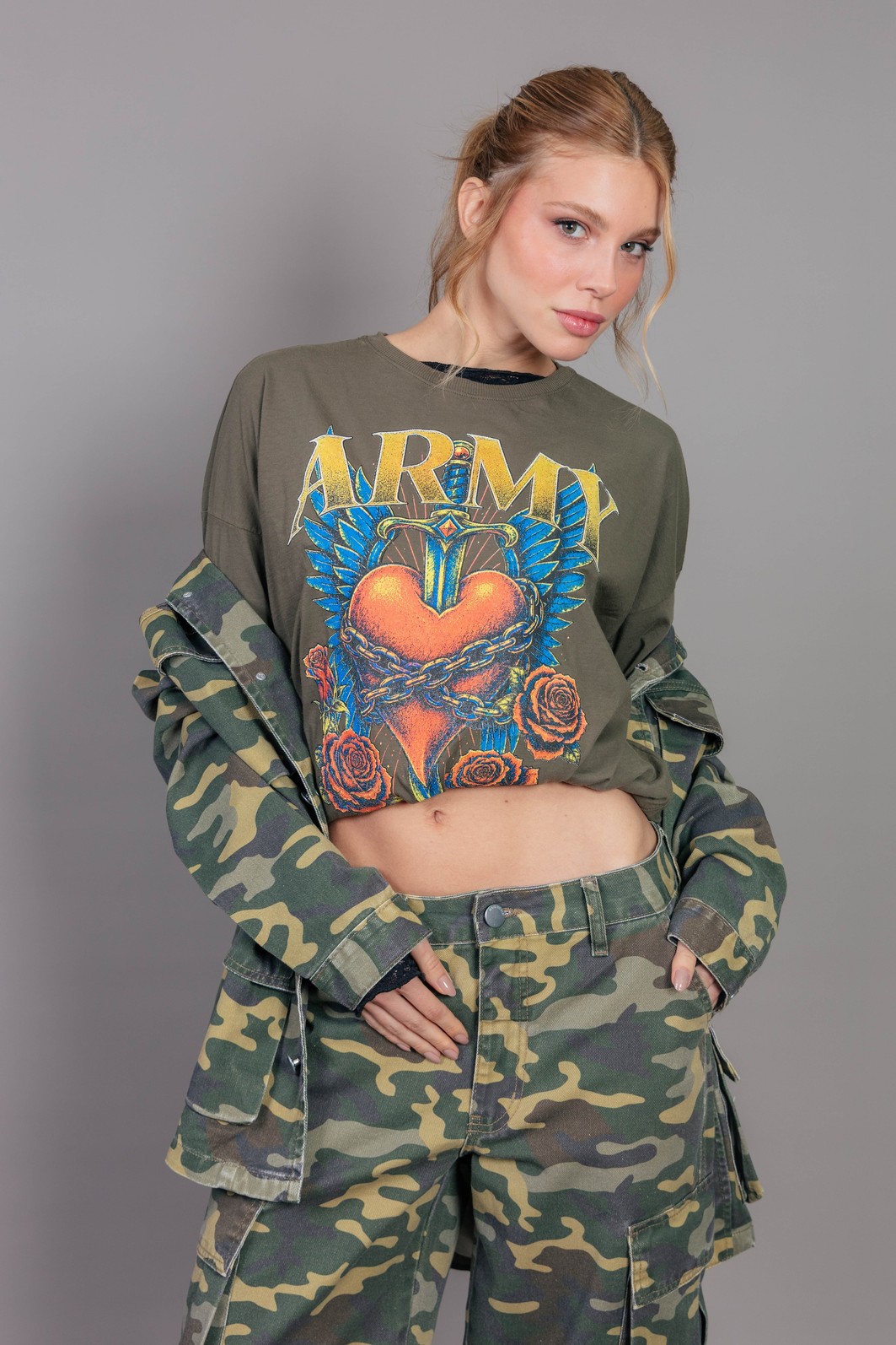CAMISETA T-SHIRT OVERSIZED VERDE ARMY CAMISETA T-SHIRT OVERSIZED VERDE ARMY