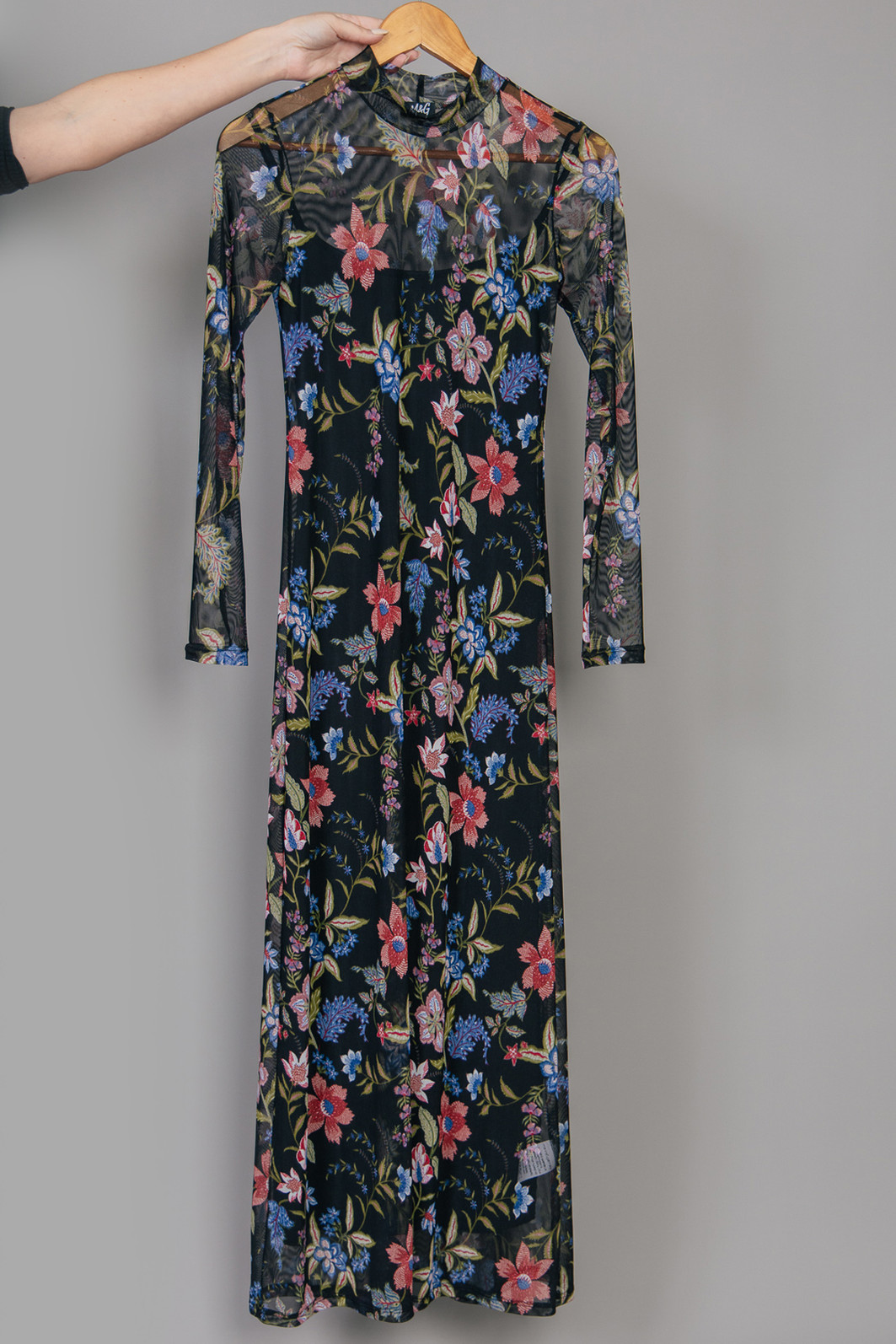 VESTIDO LONGO MANGA LONGA DE TULE ESTAMPADO FLORAL VESTIDO LONGO MANGA LONGA DE TULE ESTAMPADO FLORAL