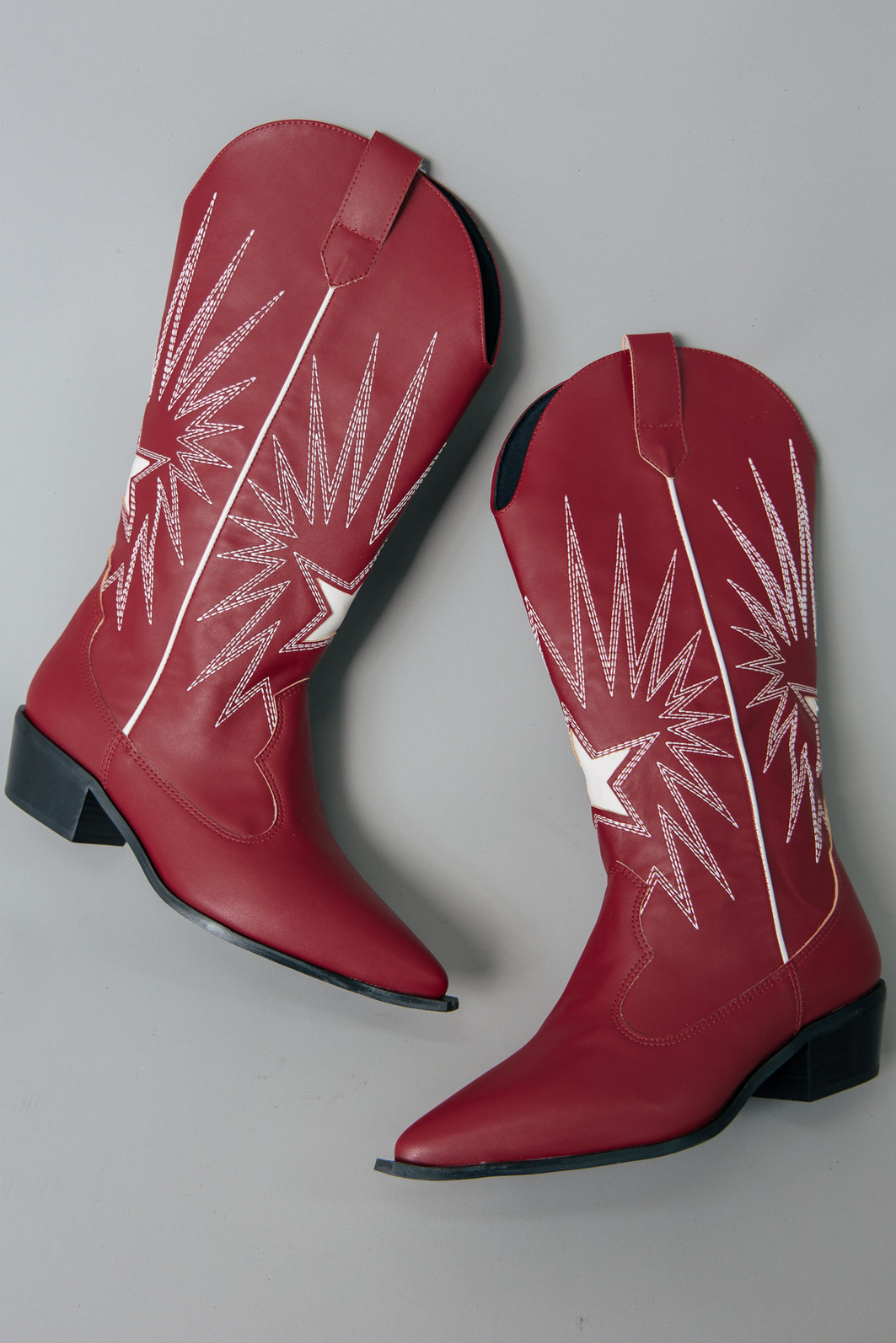 BOTA WESTERN BORDADA SPARKLE VERMELHA BOTA WESTERN BORDADA SPARKLE VERMELHA