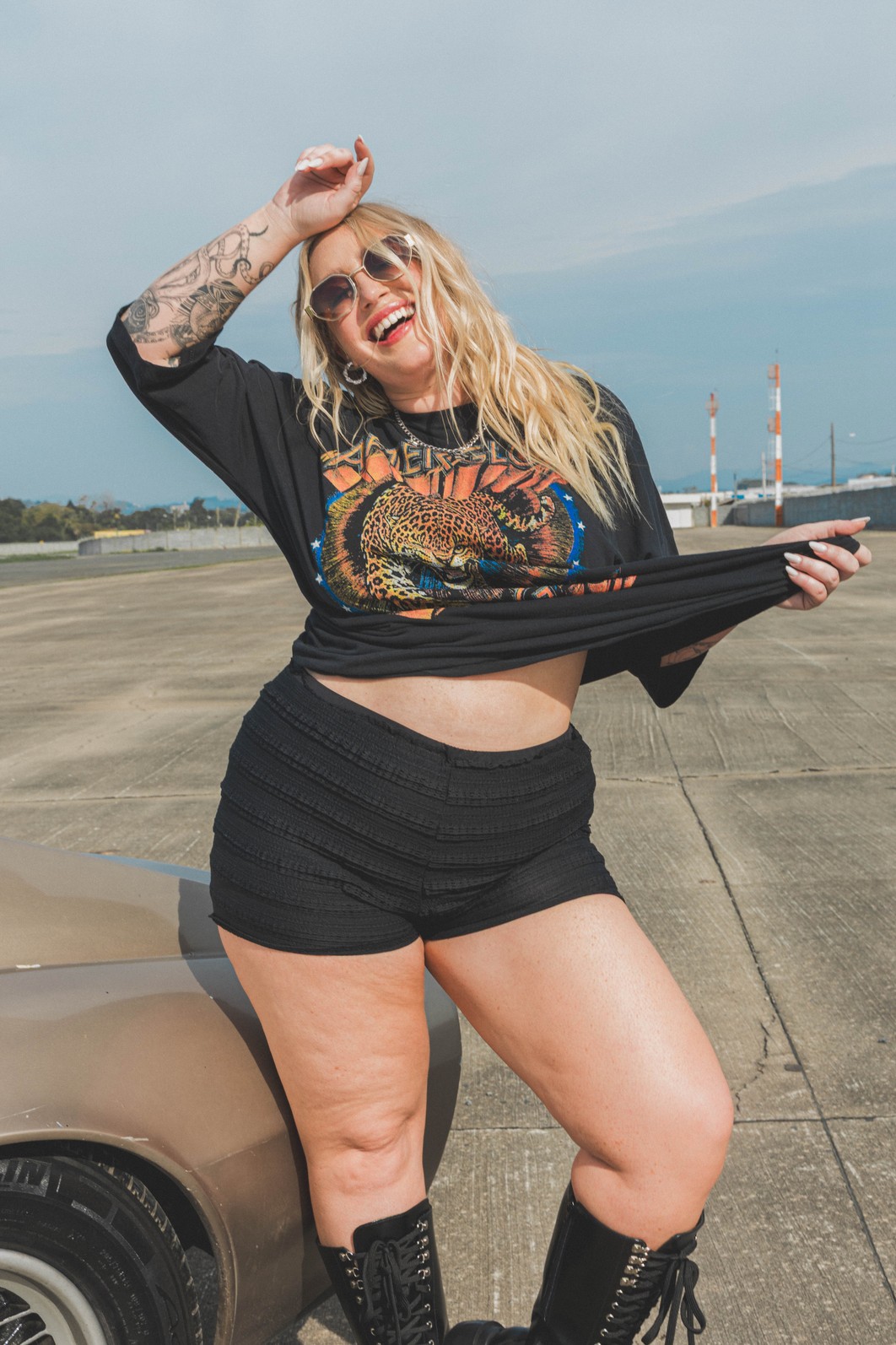 MINI SHORT RENDINHA PRETA MINI SHORT RENDINHA PRETA