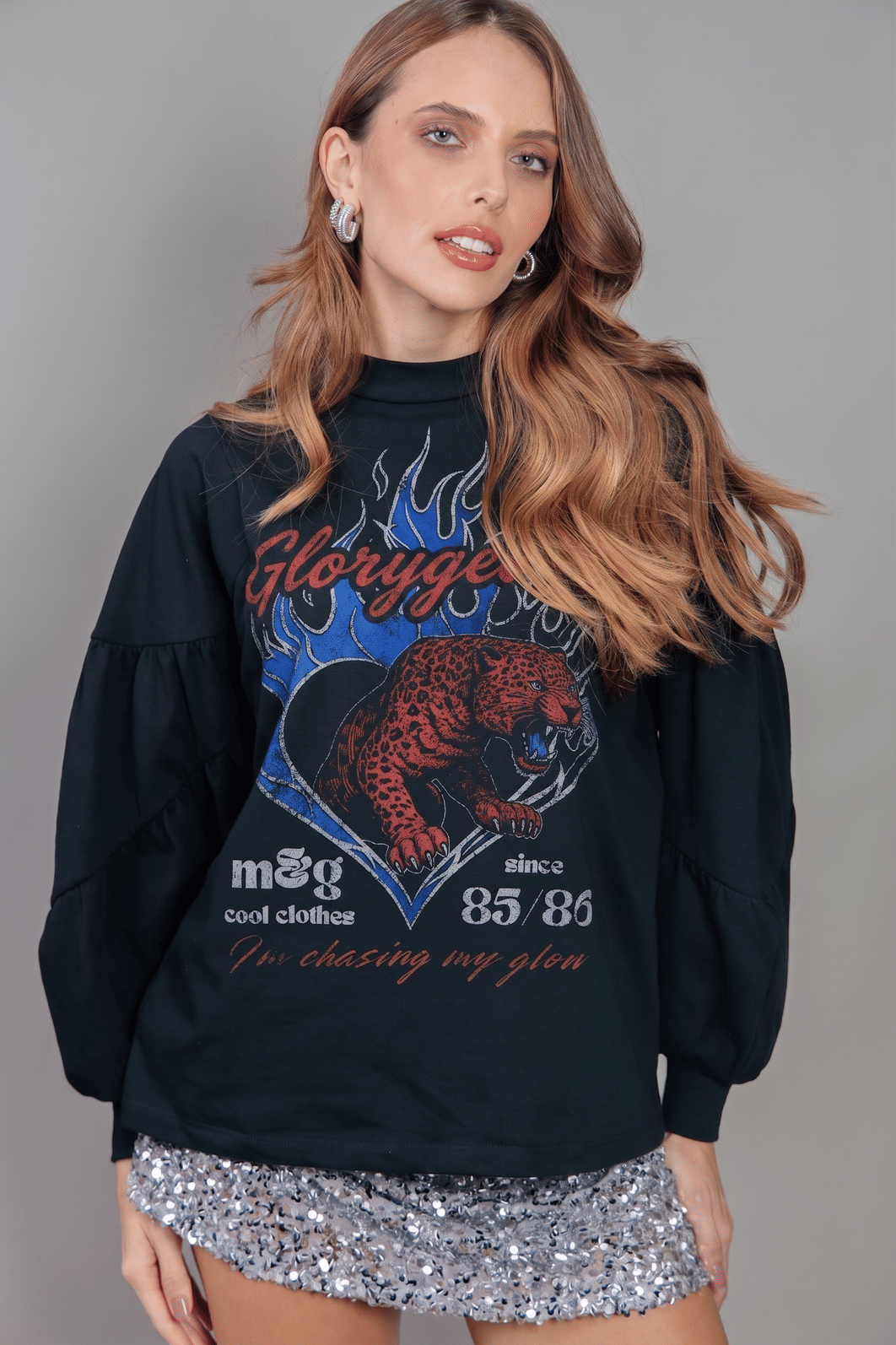 BLUSA MANGA LONGA AMPLA PRETA GLOWGETTER BLUSA MANGA LONGA AMPLA PRETA GLOWGETTER