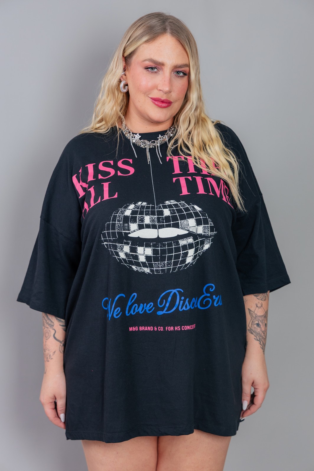 CAMISETA T-SHIRT OVERSIZED PRETA KISS AL THE TIME CAMISETA T-SHIRT OVERSIZED PRETA KISS AL THE TIME