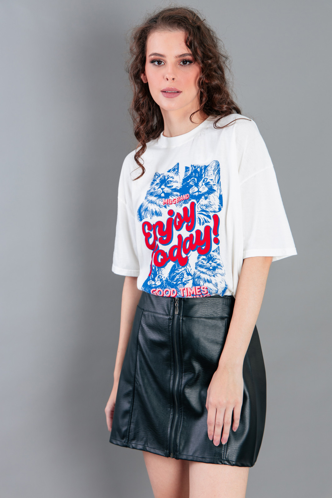 CAMISETA T-SHIRT VINTAGE OFF WHITE ENJOY TODAY CAMISETA T-SHIRT VINTAGE OFF WHITE ENJOY TODAY