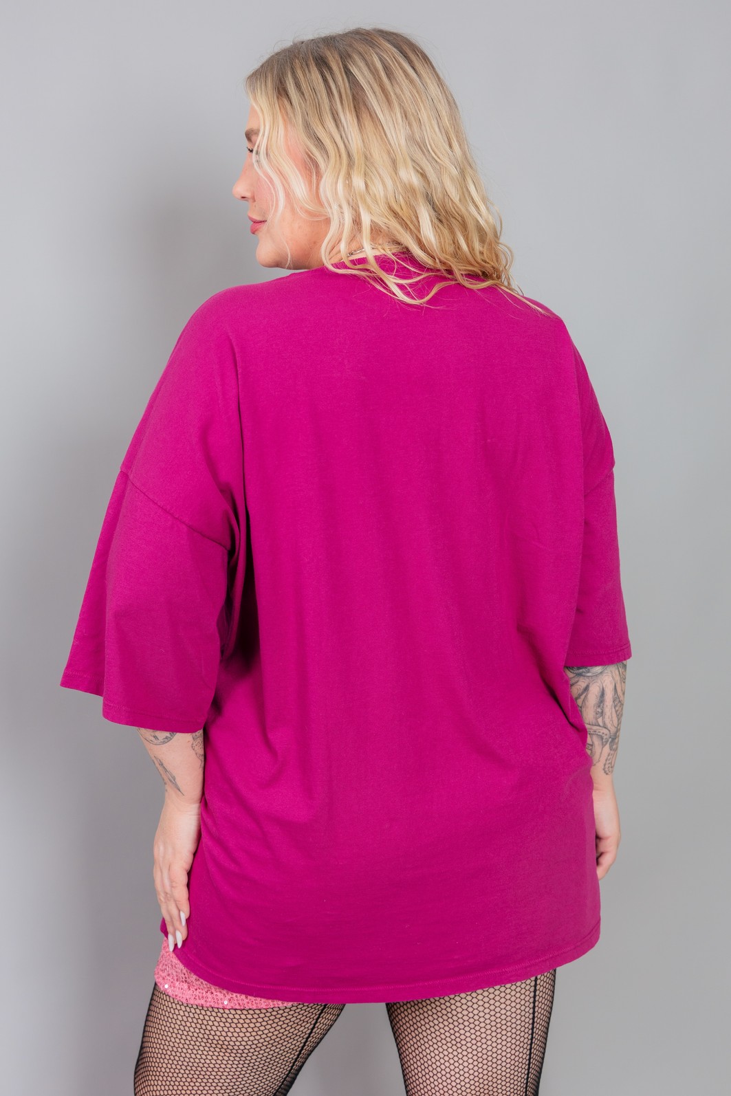 CAMISETA T-SHIRT OVERSIZED STRAWBERRY CAMISETA T-SHIRT OVERSIZED STRAWBERRY