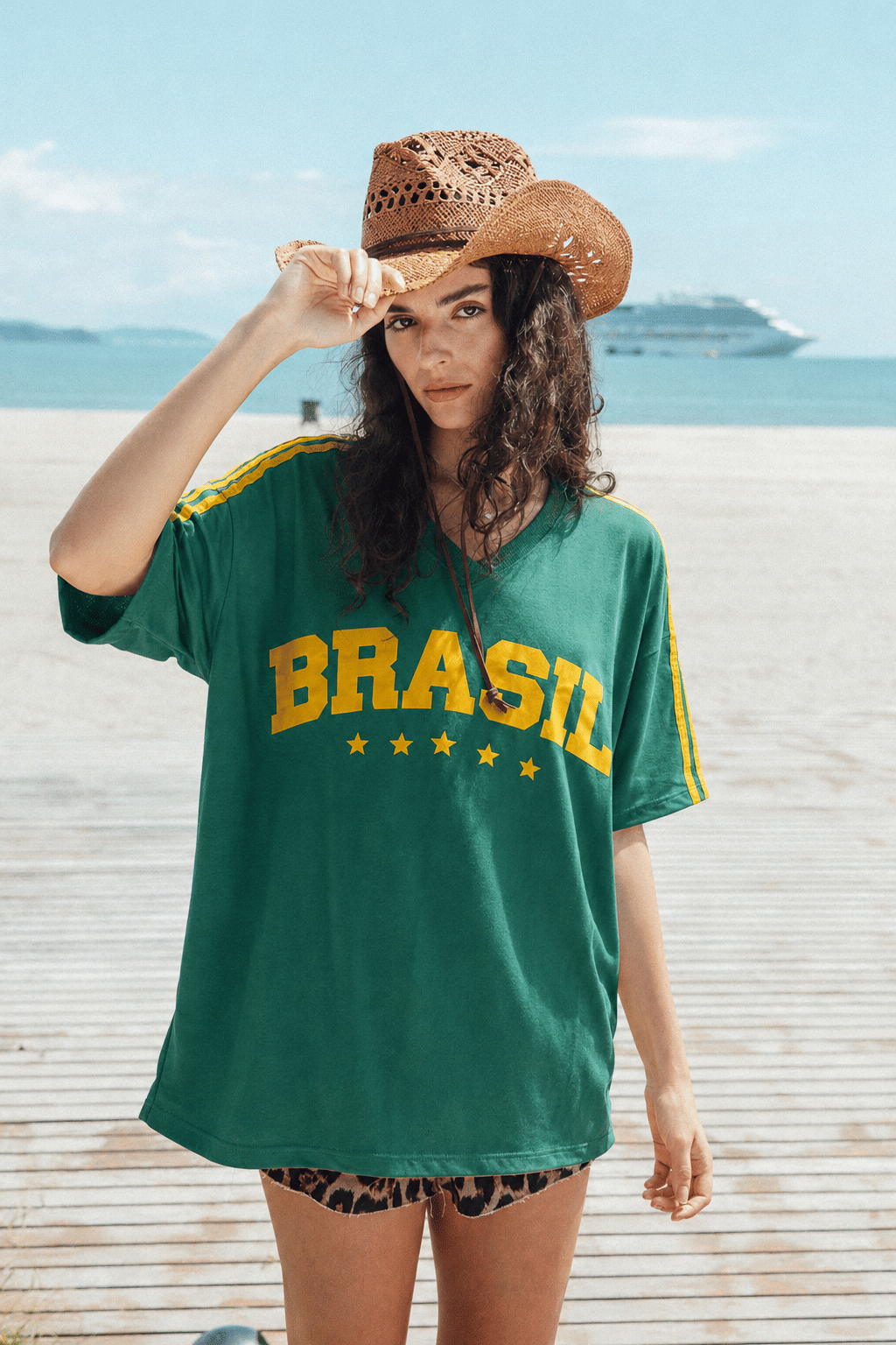 CAMISETA T-SHIRT DECOTE V BRASIL VERDE CAMISETA T-SHIRT DECOTE V BRASIL VERDE