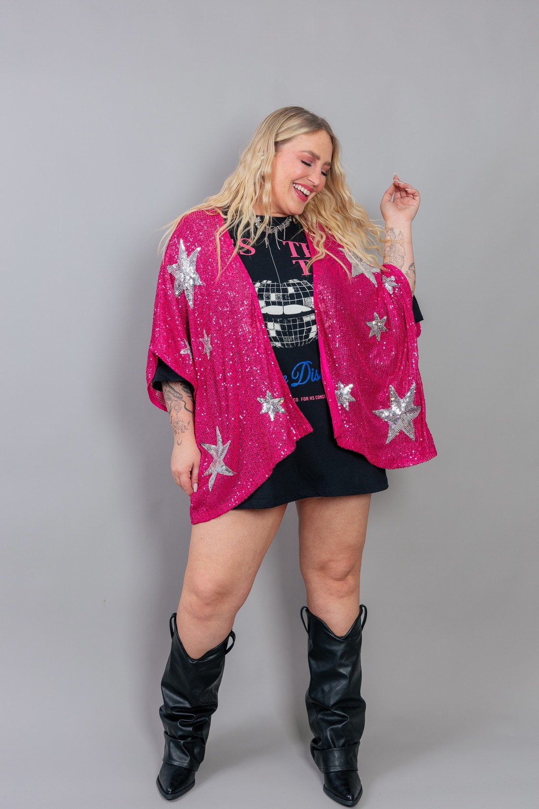 KIMONO DE PAETÊ ROSA COM BORDADO ESTRELAS PRATA KIMONO DE PAETÊ ROSA COM BORDADO ESTRELAS PRATA