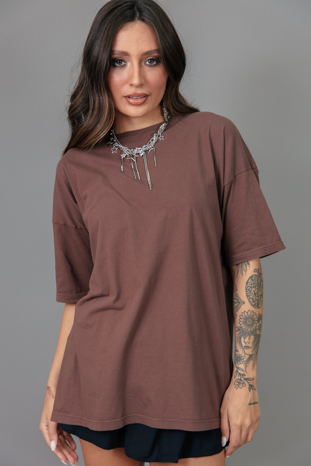 T-SHIRT OVERSIZED MARROM LISA BÁSICA