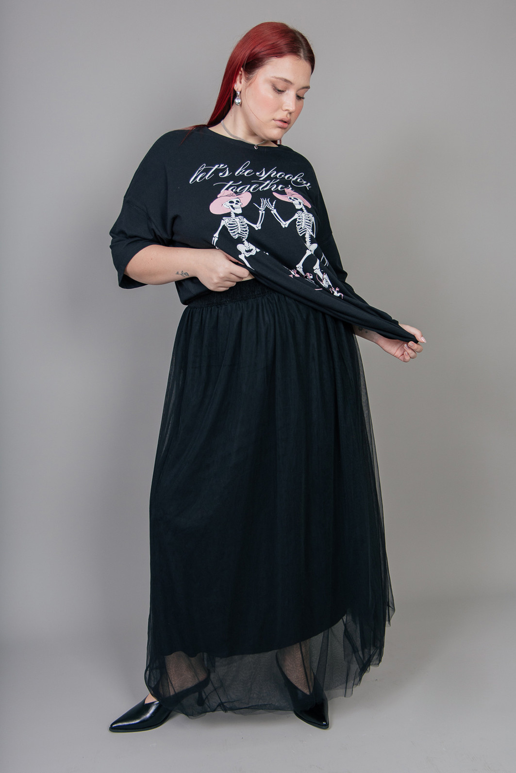 SAIA MIDI DE TULE PRETA COM FORRO SAIA MIDI DE TULE PRETA COM FORRO