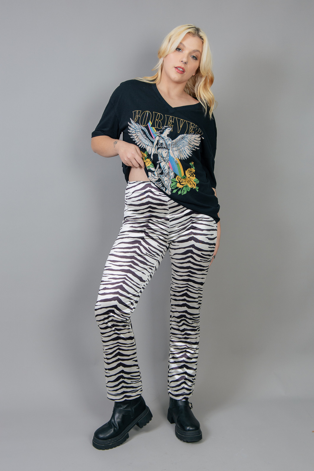 CALÇA DE ZEBRA COM ELASTANO CALÇA DE ZEBRA COM ELASTANO