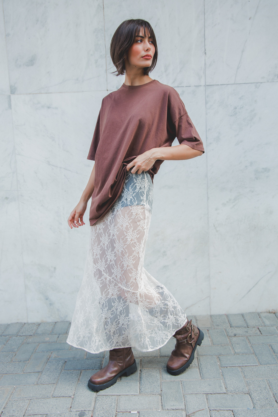 SAIA DE RENDA MIDI SEM FORRO OFF