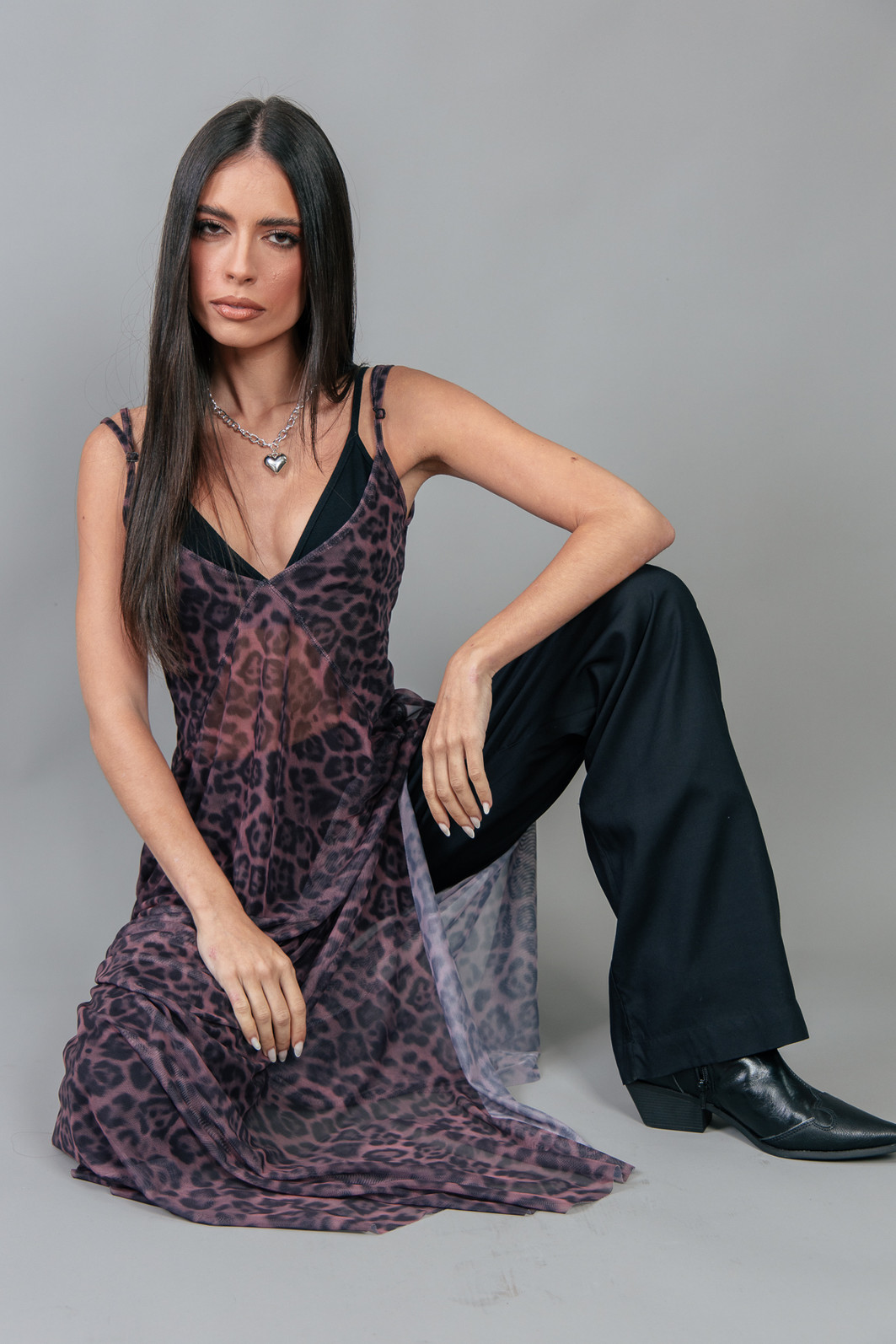 VESTIDO DE TULE TRANSPARENTE ONÇA NEW COM FUNDO ROSA VESTIDO DE TULE TRANSPARENTE ONÇA NEW COM FUNDO ROSA