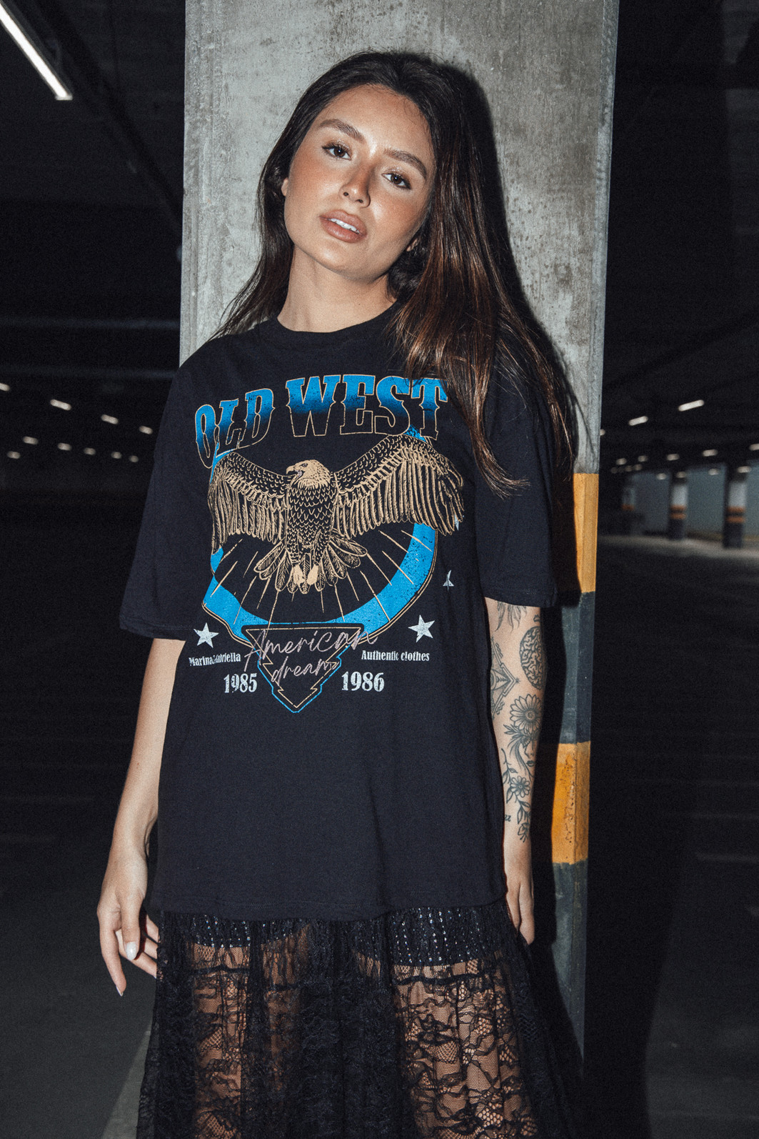 CAMISETA T-SHIRT VINTAGE PRETA OLD WEST COM FRANJAS COSTA CAMISETA T-SHIRT VINTAGE PRETA OLD WEST COM FRANJAS COSTA