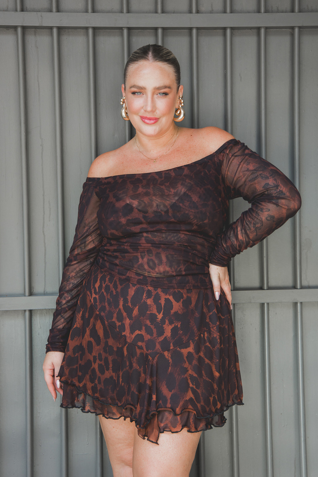 SHORT SAIA DE TULE ONCINHA