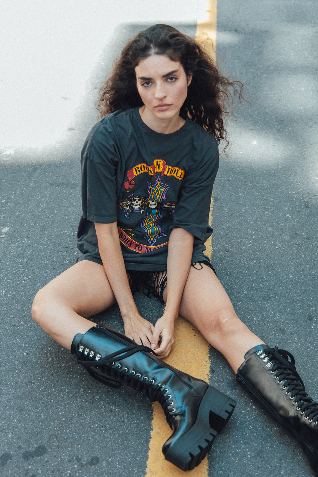 CAMISETA T-SHIRT OVERSIZED CINZA ROCK N GUNS CAMISETA T-SHIRT OVERSIZED CINZA ROCK N GUNS