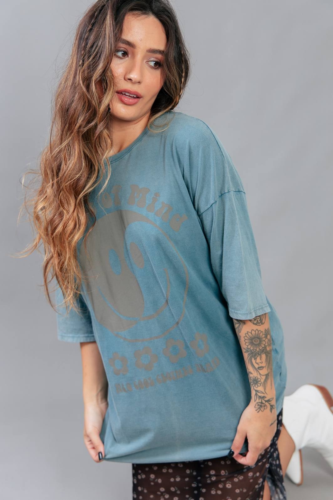 T-SHIRT OVERSIZED AZUL MARMORIZADO PEACE OF MIND T-SHIRT OVERSIZED AZUL MARMORIZADO PEACE OF MIND