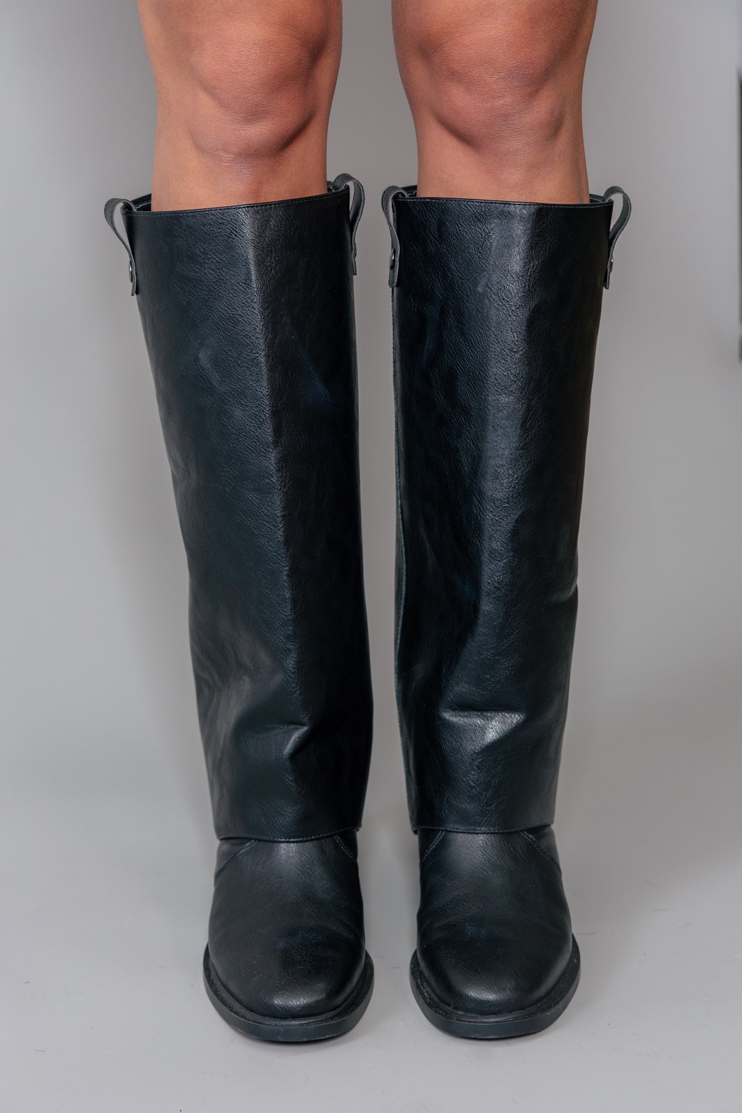BOTA CAPA SLOUCH PRETA BOTA CAPA SLOUCH PRETA