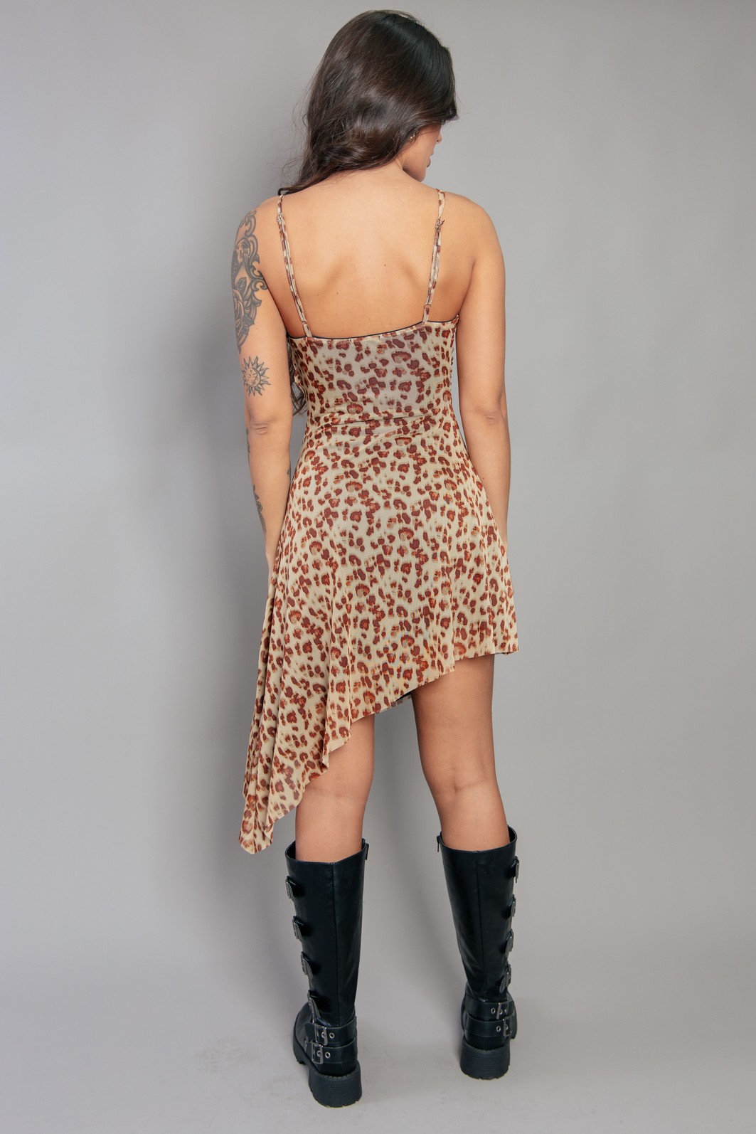 VESTIDO ASSIMÉTRICO DE TULE ANIMAL PRINT VESTIDO ASSIMÉTRICO DE TULE ANIMAL PRINT