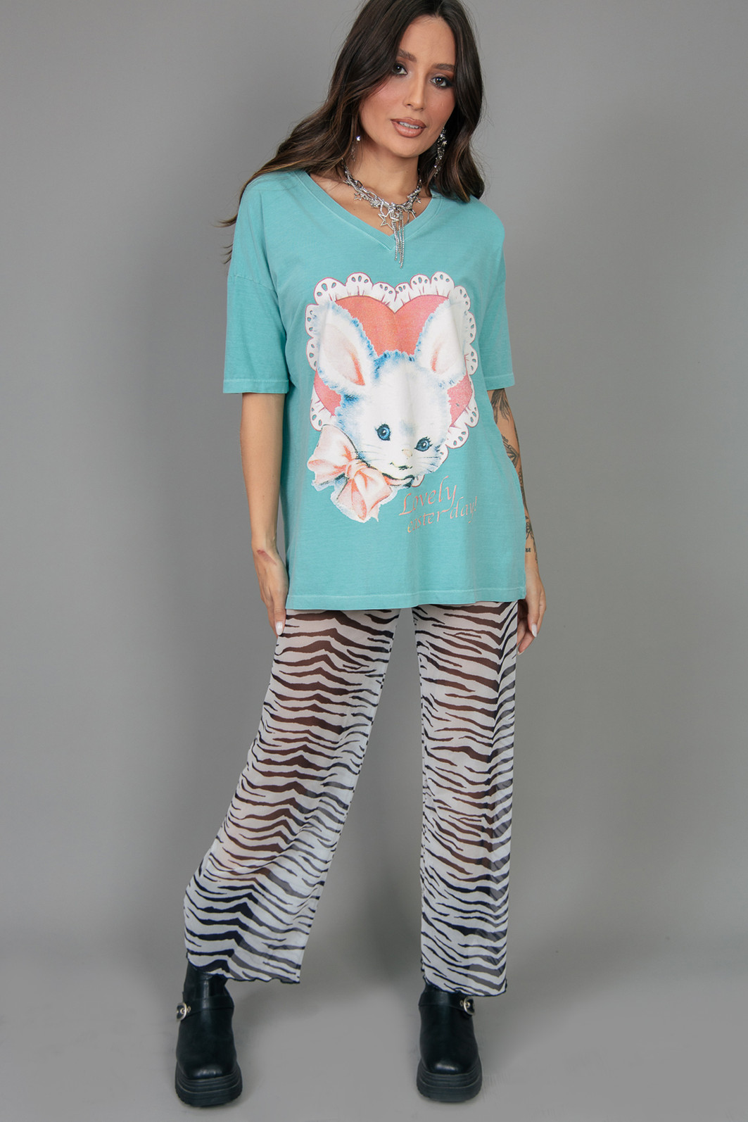 T-SHIRT OVERSIZED DECOTE V VERDE EASTER