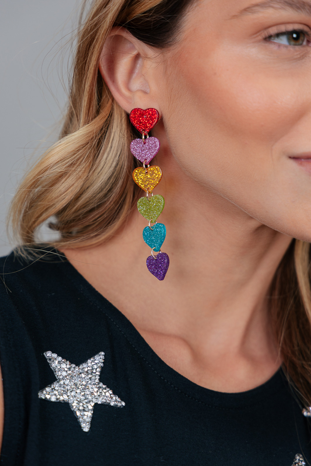 BRINCO CORAÇÕES COLORIDOS BRINCO CORAÇÕES COLORIDOS