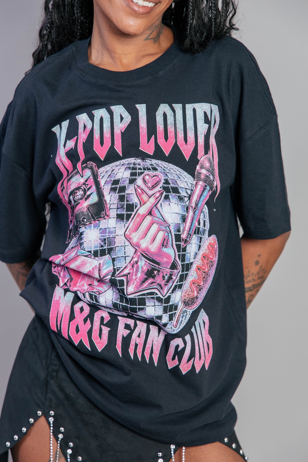 CAMISETA T-SHIRT VINTAGE PRETA K-POP POWER CAMISETA T-SHIRT VINTAGE PRETA K-POP POWER