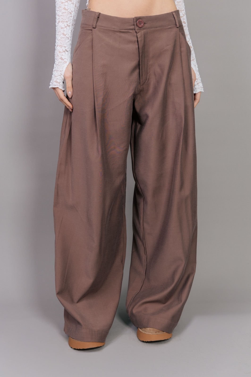 CALÇA ALFAIATARIA CINTURA BAIXA MARROM CALÇA ALFAIATARIA CINTURA BAIXA MARROM