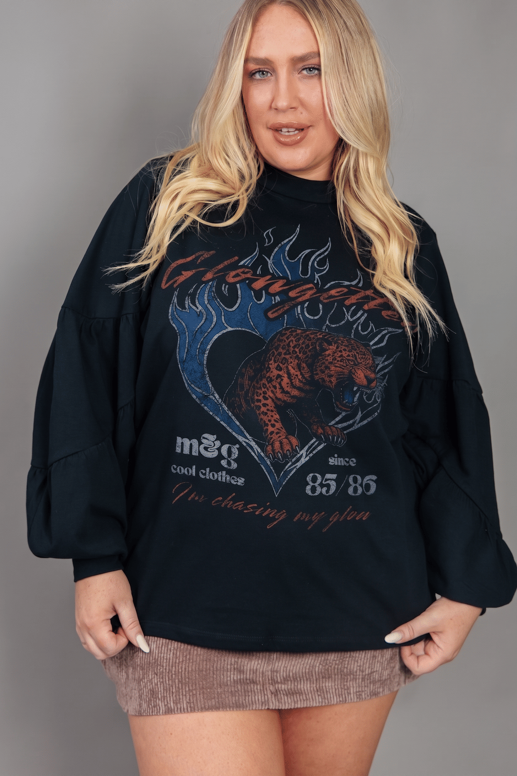 BLUSA MANGA LONGA AMPLA PRETA GLOWGETTER BLUSA MANGA LONGA AMPLA PRETA GLOWGETTER