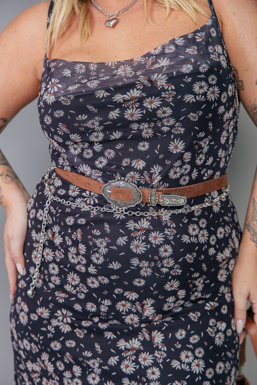 VESTIDO SLIP DRESS TULE FLORAL LIBERTY VESTIDO SLIP DRESS TULE FLORAL LIBERTY