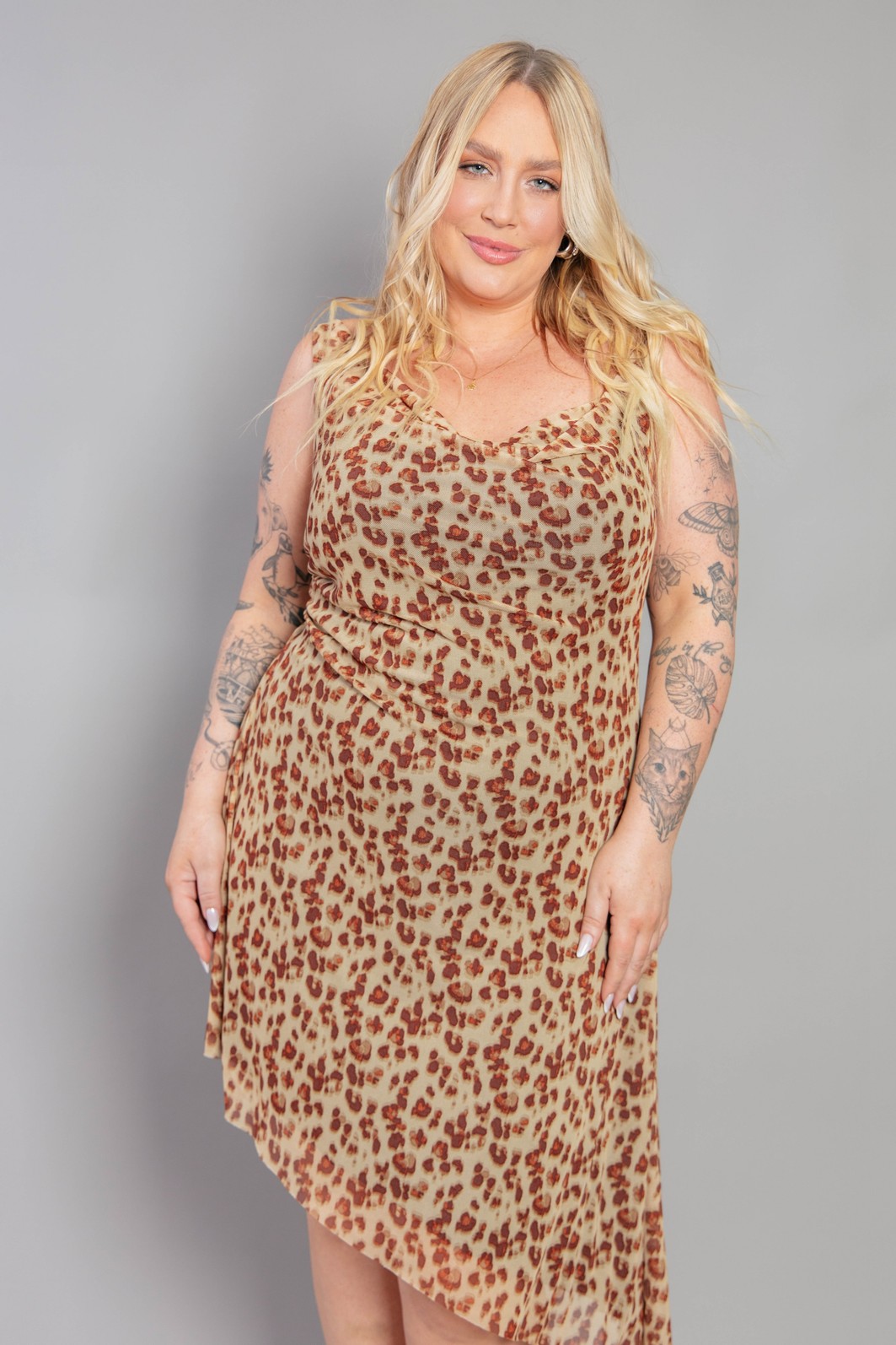 VESTIDO ASSIMÉTRICO DE TULE ANIMAL PRINT VESTIDO ASSIMÉTRICO DE TULE ANIMAL PRINT