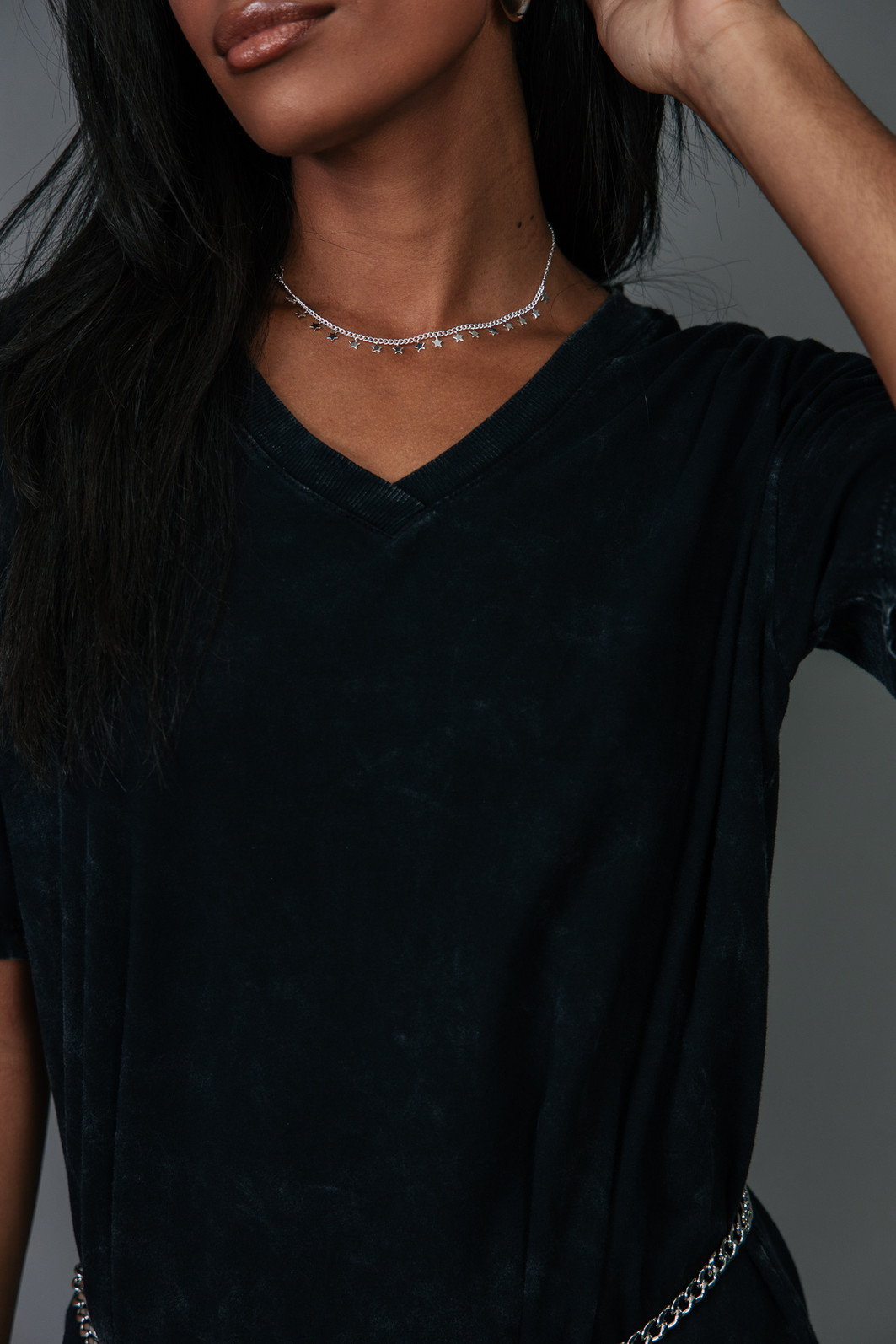 T-SHIRT VINTAGE DECOTE V BÁSICA ESTONADA