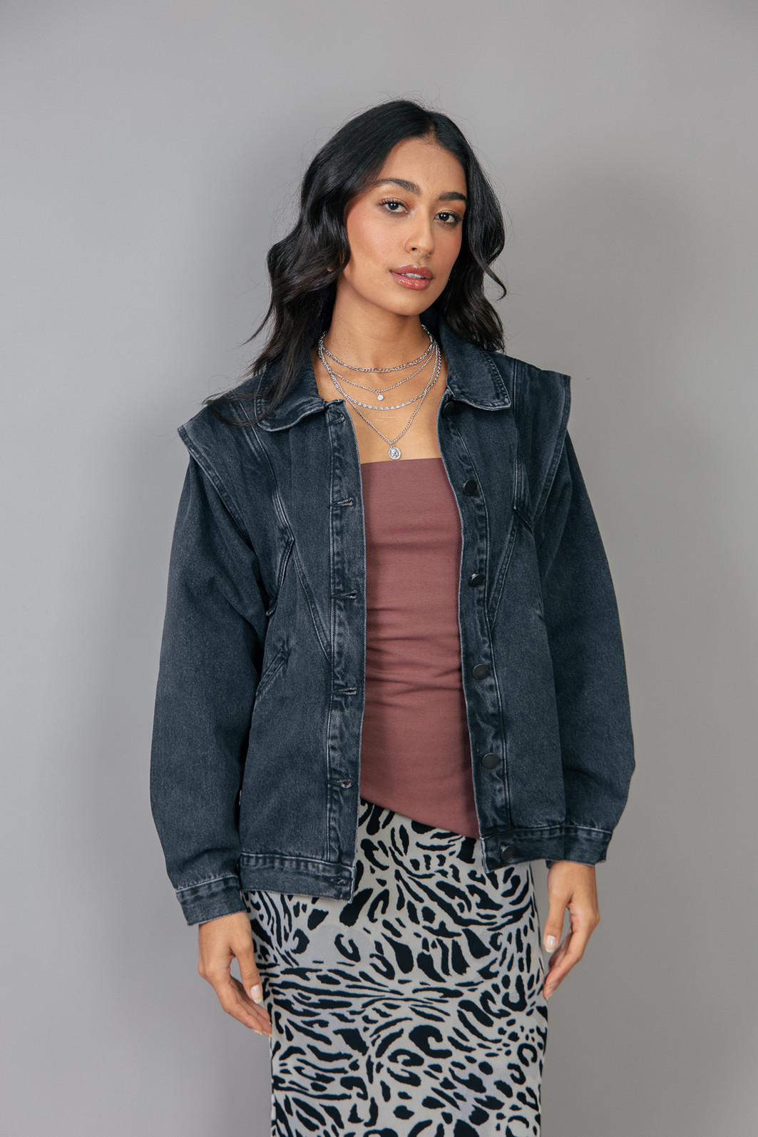 JAQUETA PRETA OVERSIZED 80s JAQUETA PRETA OVERSIZED 80s
