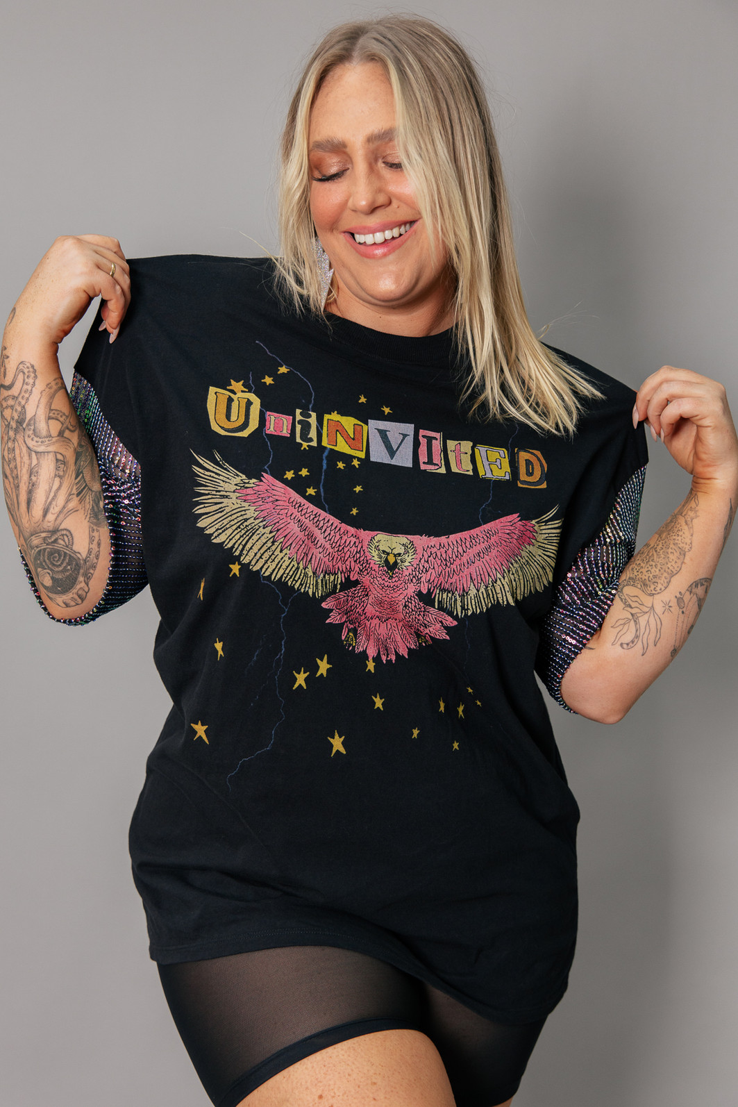 T-SHIRT VINTAGE MANGAS PAETÊS FURTACOR UNINVITED T-SHIRT VINTAGE MANGAS PAETÊS FURTACOR UNINVITED