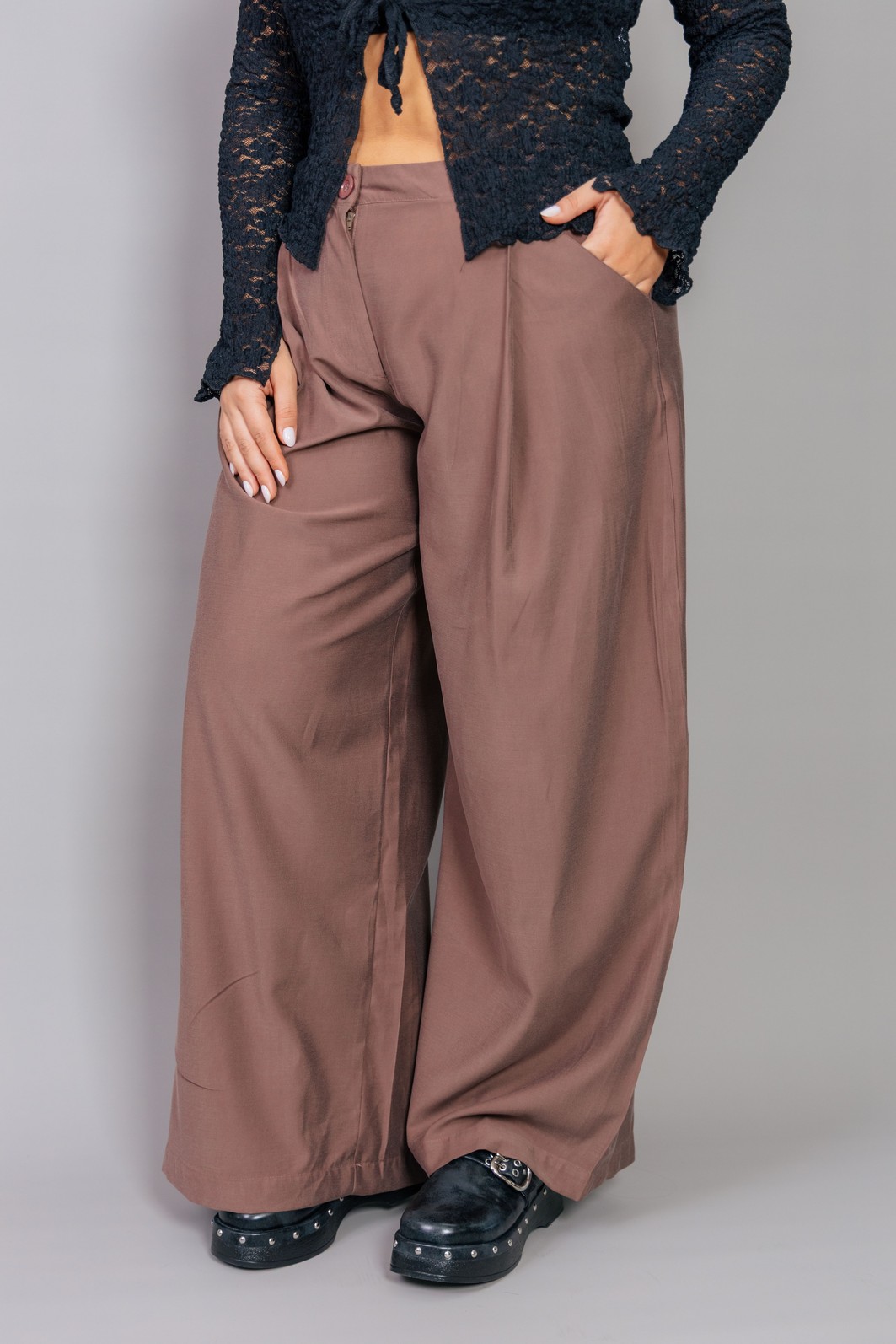 CALÇA ALFAIATARIA CINTURA BAIXA MARROM CALÇA ALFAIATARIA CINTURA BAIXA MARROM