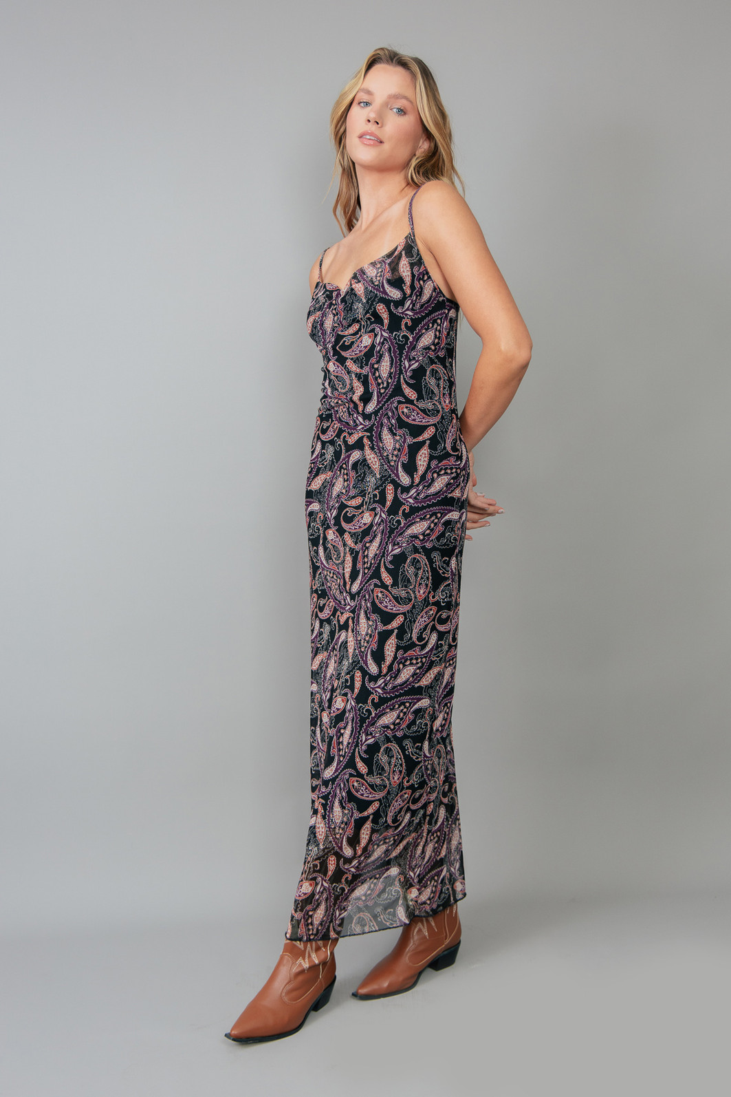 VESTIDO SLIP DRESS DE TULE ESTAMPADO GYPSY VESTIDO SLIP DRESS DE TULE ESTAMPADO GYPSY