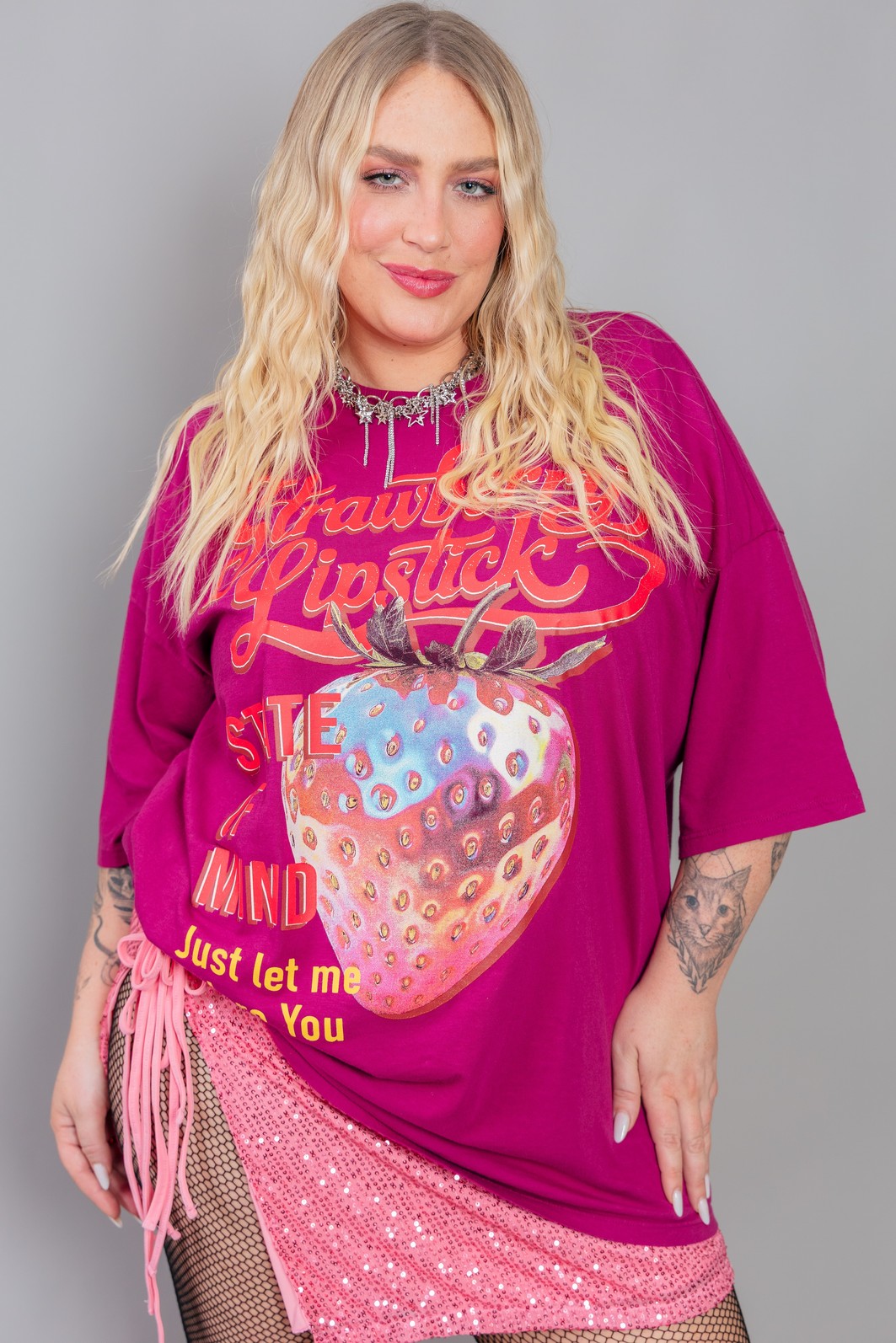 CAMISETA T-SHIRT VINTAGE OVERSIZED STRAWBERRY CAMISETA T-SHIRT VINTAGE OVERSIZED STRAWBERRY