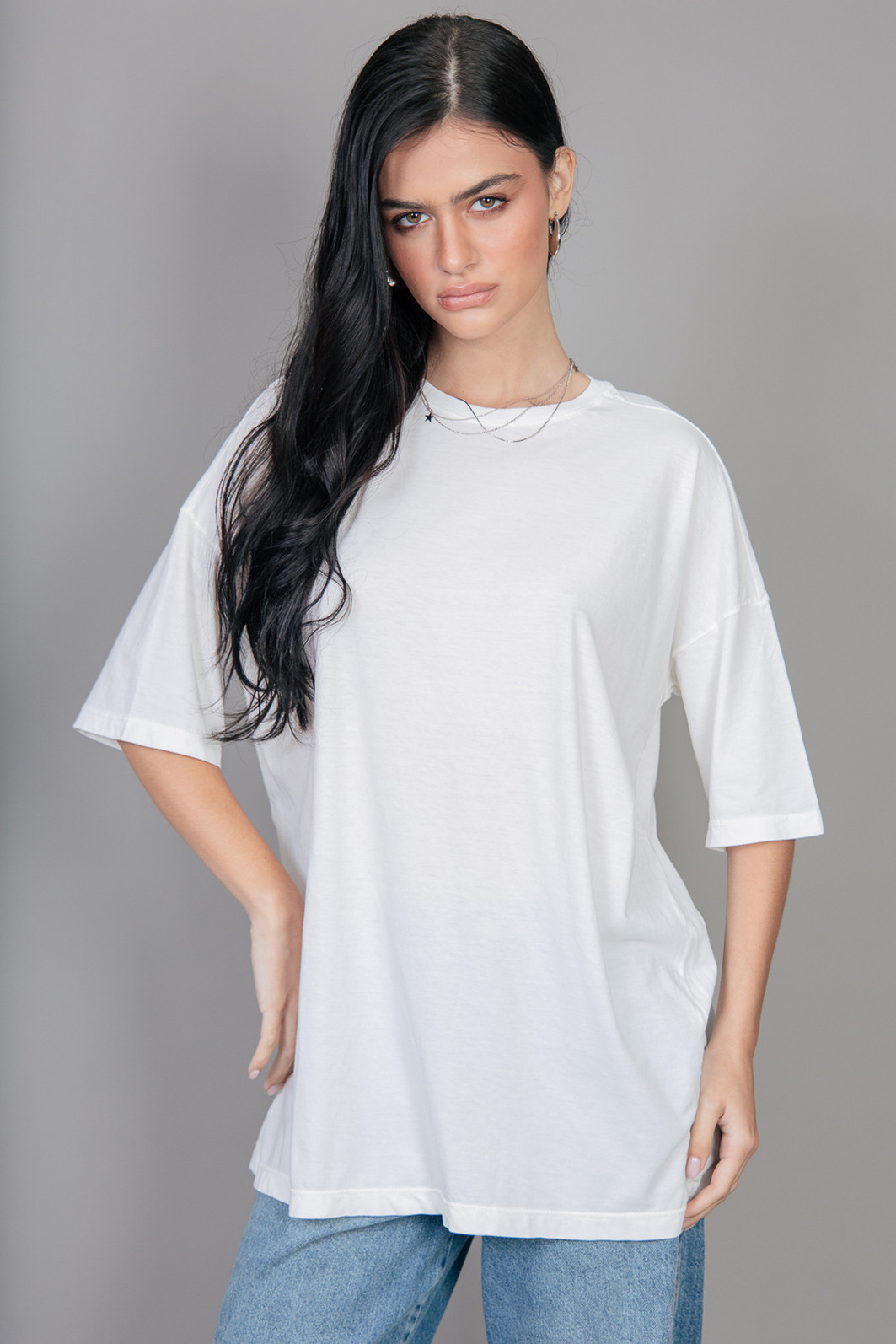 CAMISETA T-SHIRT OVERSIZED BÁSICA OFF WHTE CAMISETA T-SHIRT OVERSIZED BÁSICA OFF WHTE