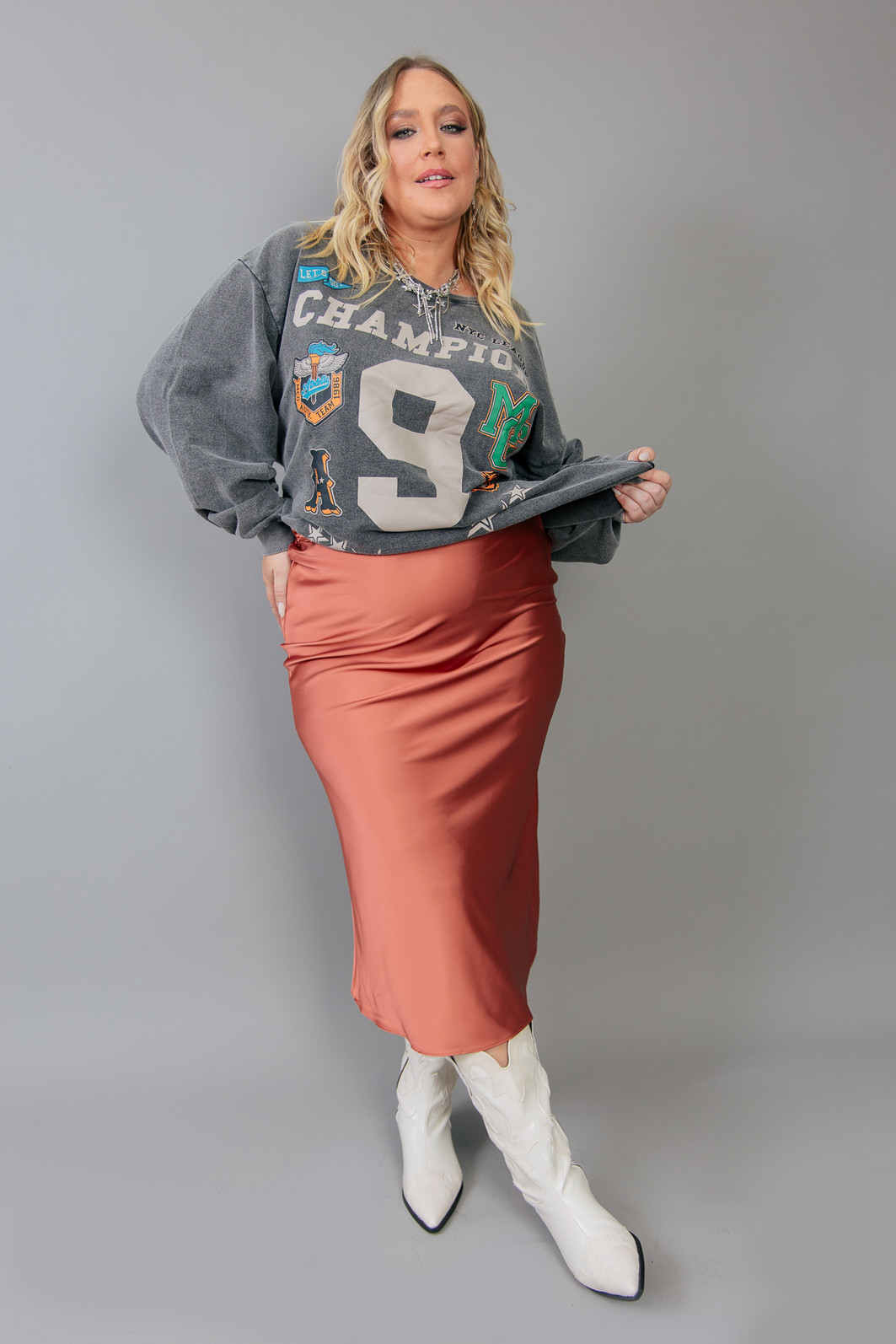 SAIA MIDI DE CETIM SEM FORRO MARSALA SAIA MIDI DE CETIM SEM FORRO MARSALA