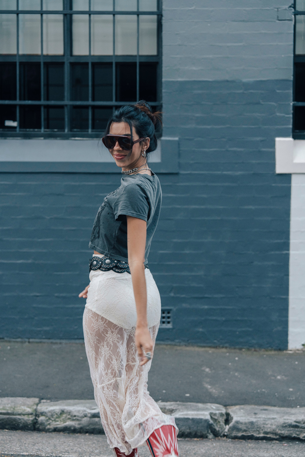 SAIA DE RENDA MIDI SEM FORRO OFF SAIA DE RENDA MIDI SEM FORRO OFF