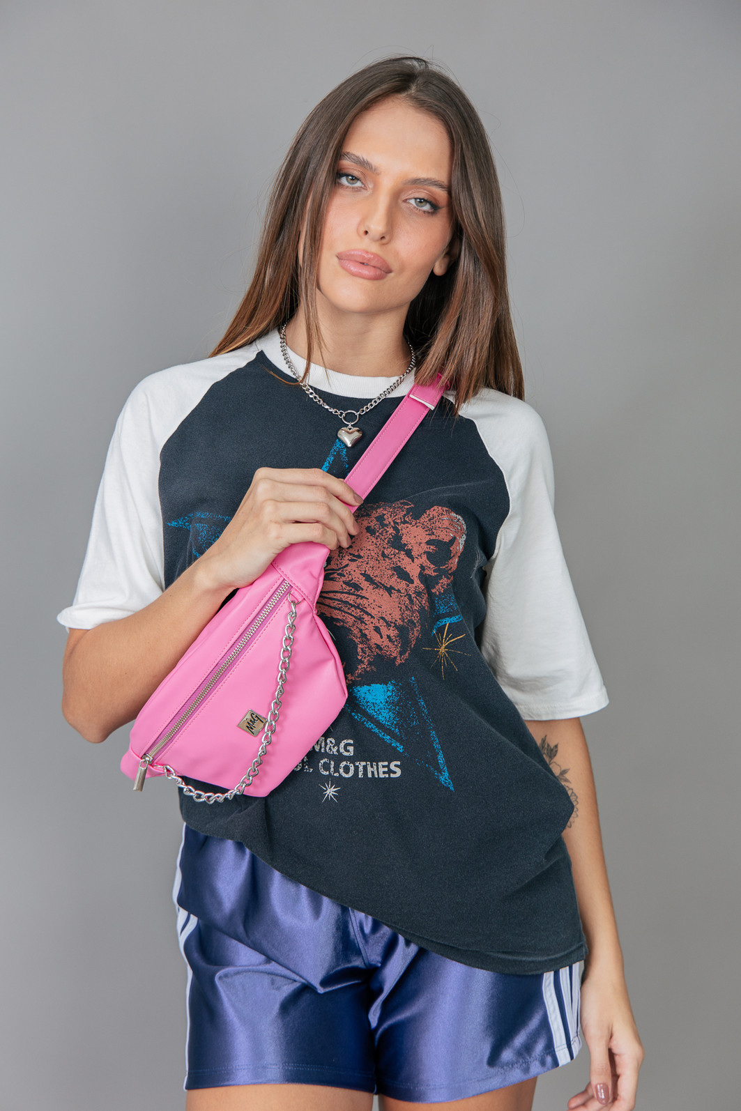 POCHETE ROSA COM CORRENTE