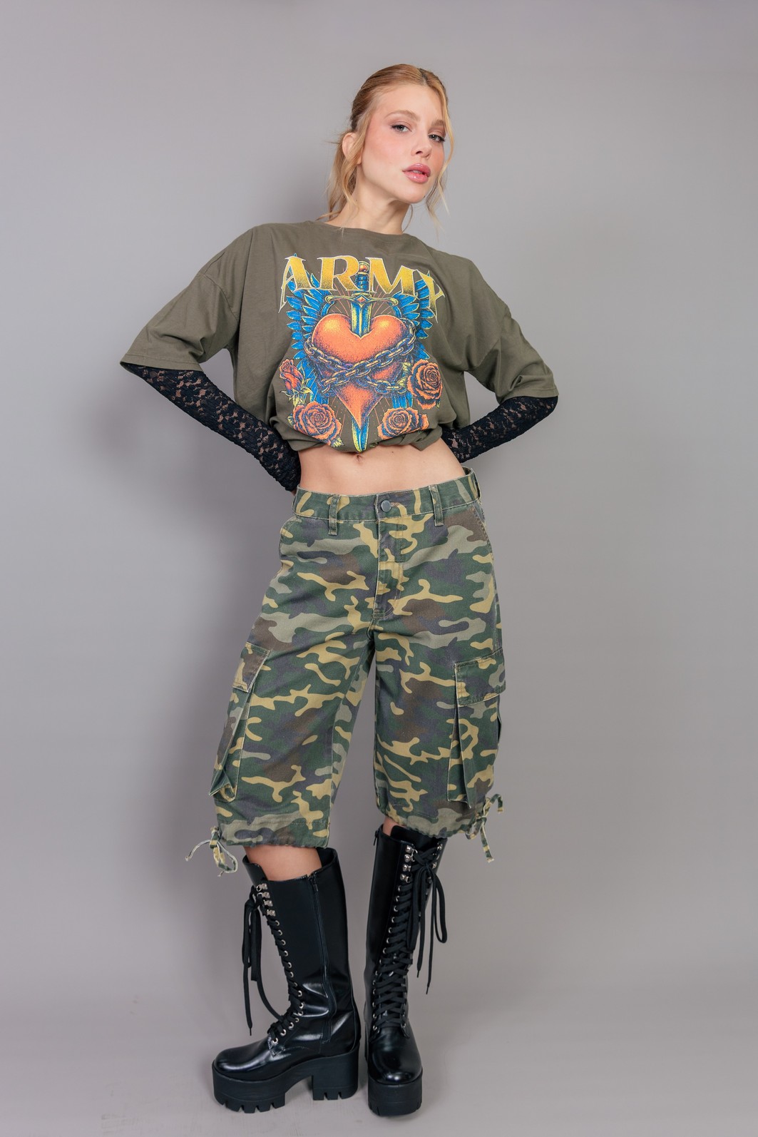 BERMUDA CARGO MILITAR CINTURA MÉDIA CAMUFLADA BERMUDA CARGO MILITAR CINTURA MÉDIA CAMUFLADA