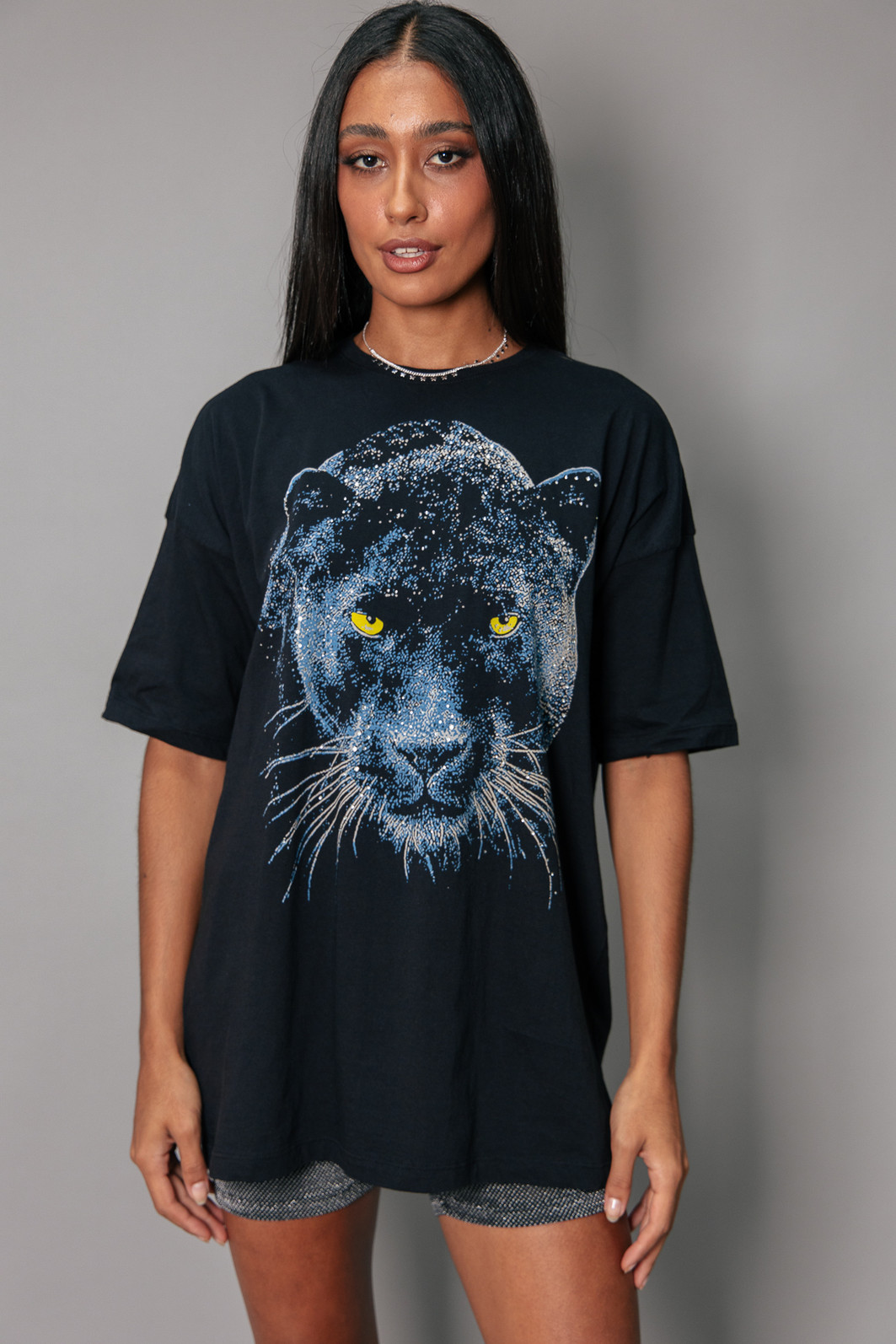 T-SHIRT OVERSIZED PRETA PANTHER COM CRISTAIS T-SHIRT OVERSIZED PRETA PANTHER COM CRISTAIS
