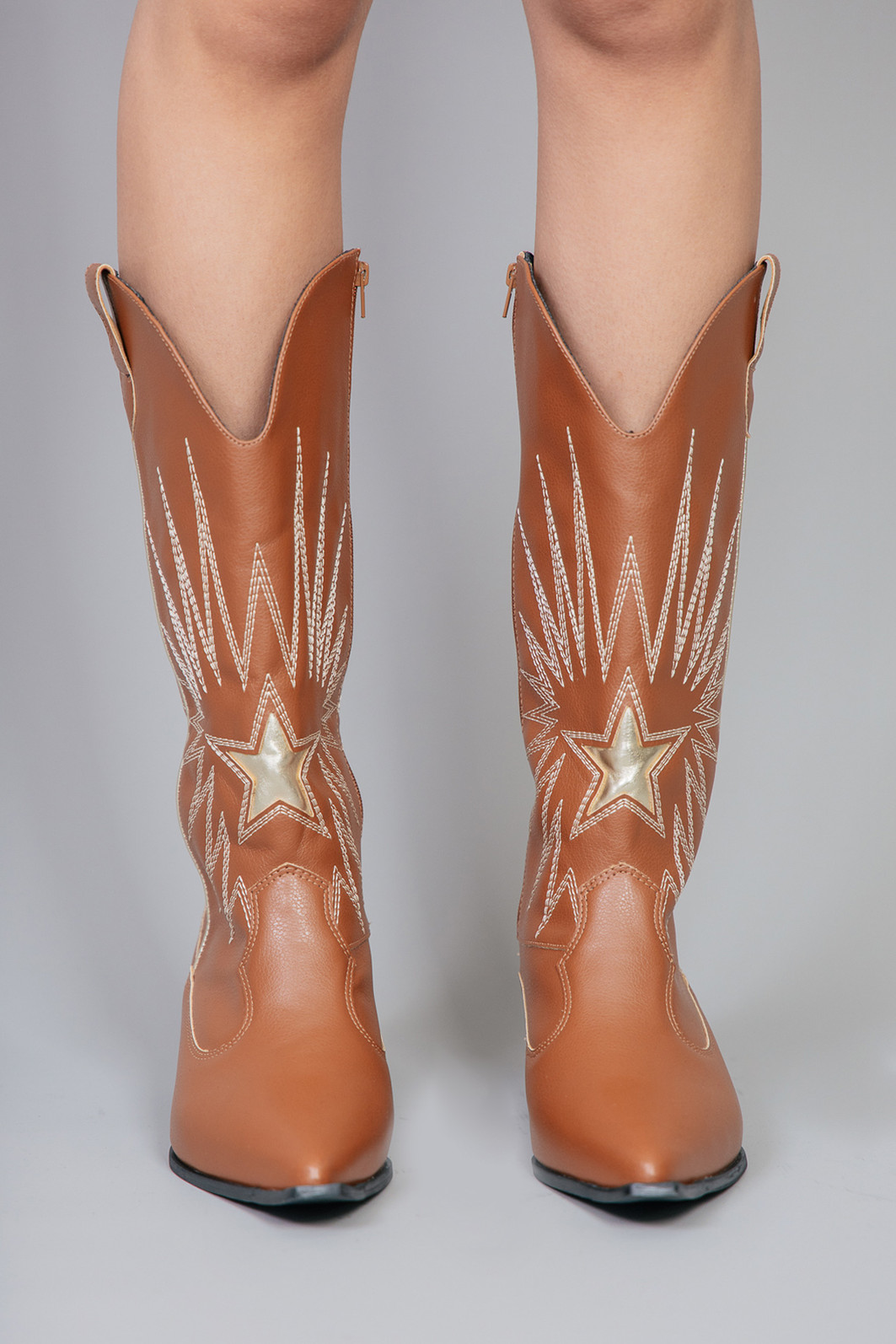 BOTA WESTERN BORDADA SPARKLE CARAMELO BOTA WESTERN BORDADA SPARKLE CARAMELO