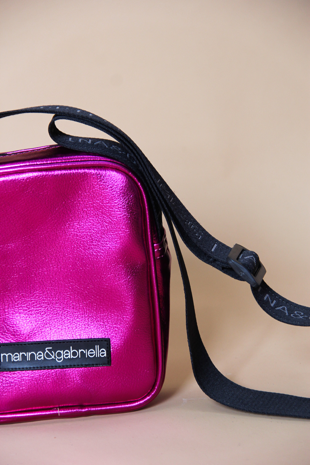 SHOULDER BAG METALIZADA ROSA SHOULDER BAG METALIZADA ROSA