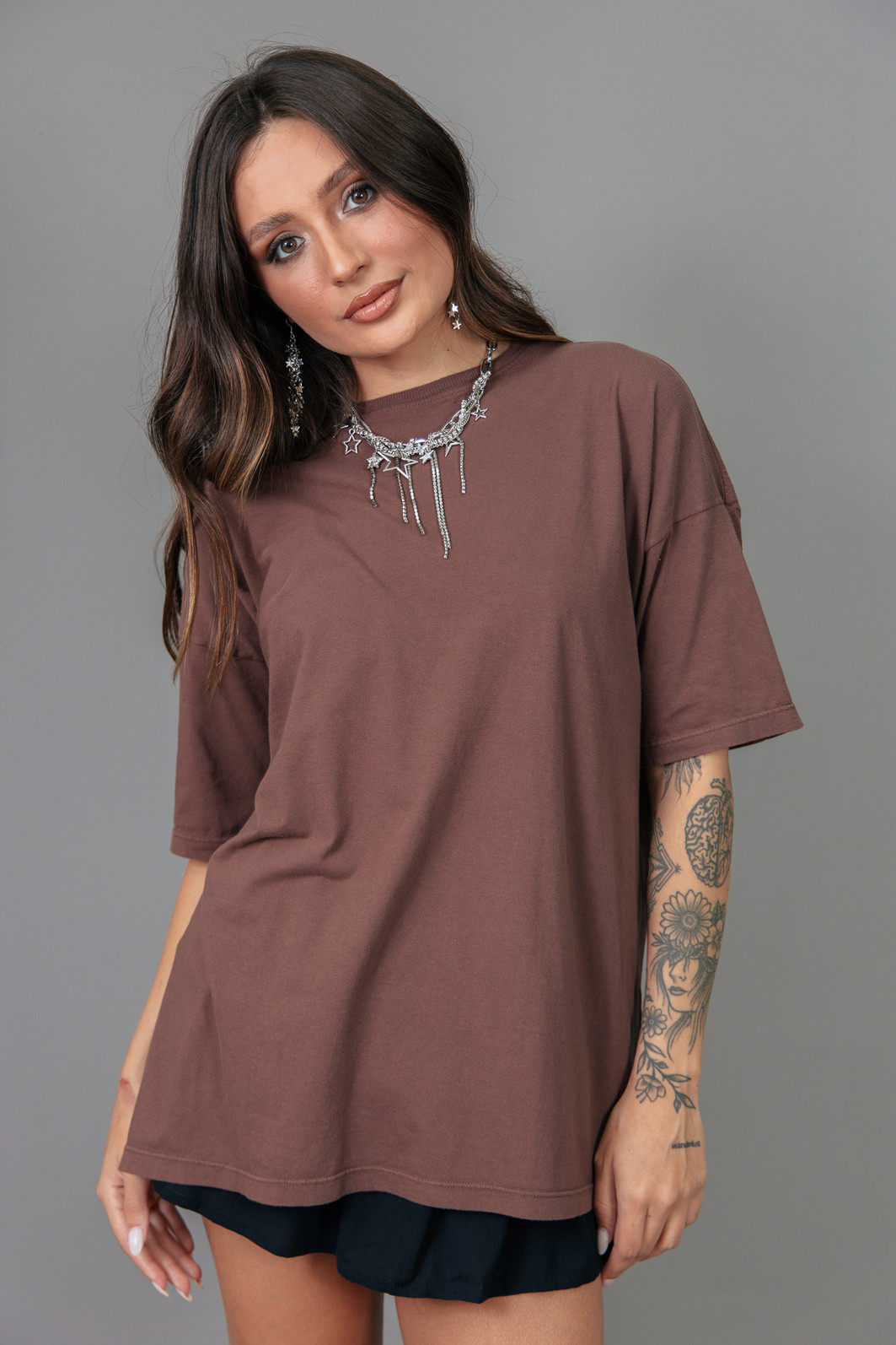 T-SHIRT OVERSIZED MARROM LISA BÁSICA