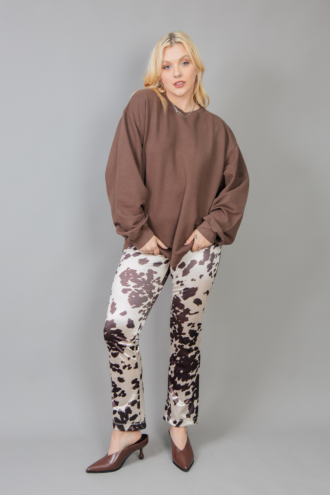 MOLETOM OVERSIZED MARROM BÁSICO MOLETOM OVERSIZED MARROM BÁSICO