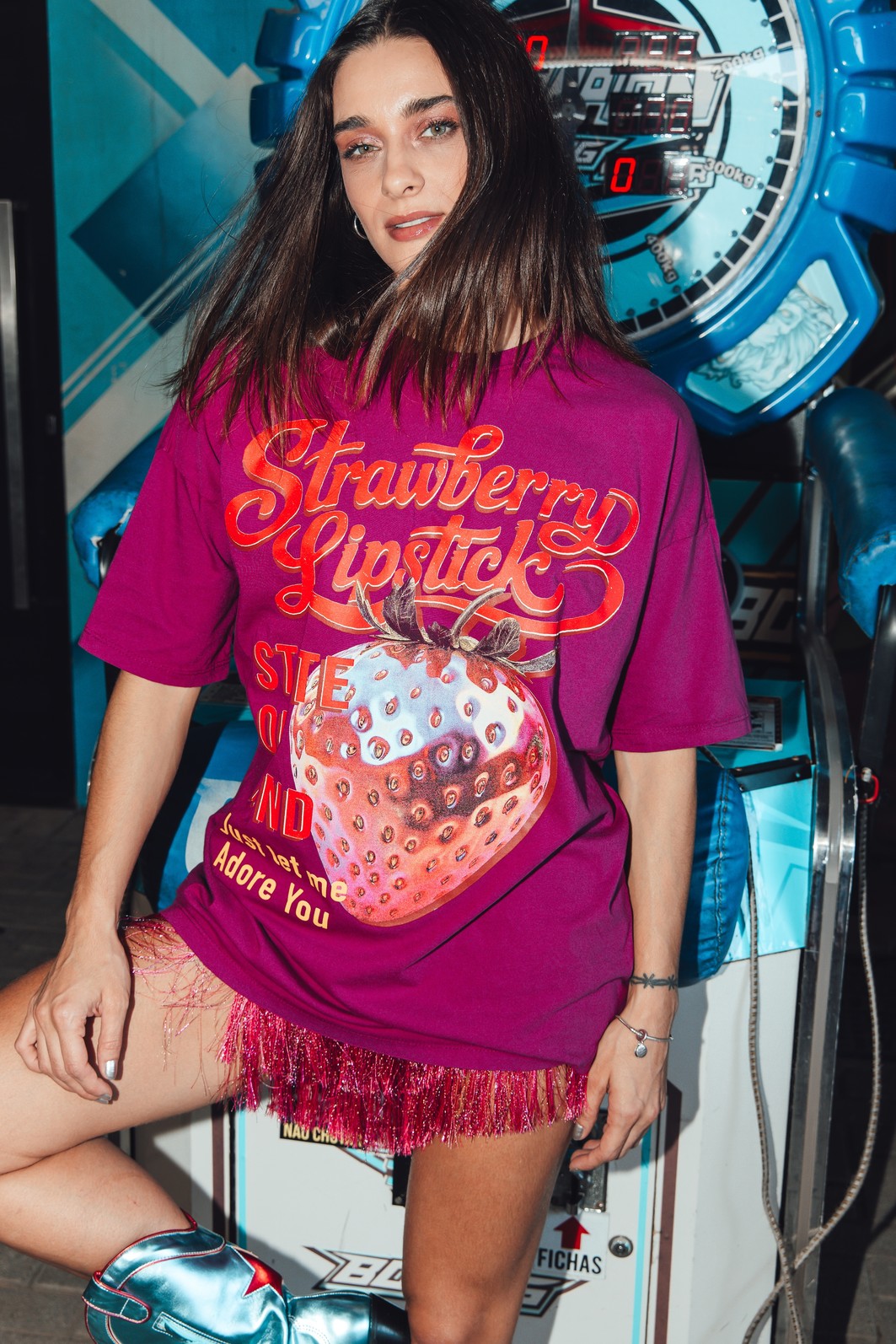 CAMISETA T-SHIRT OVERSIZED STRAWBERRY CAMISETA T-SHIRT OVERSIZED STRAWBERRY