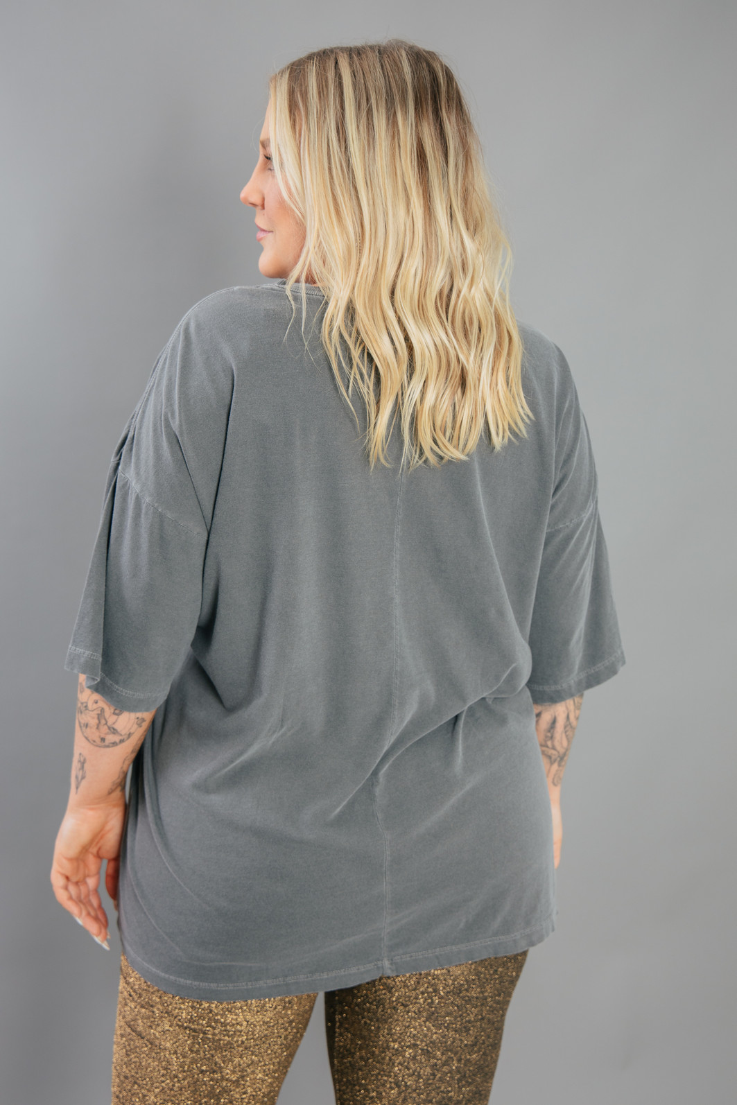 CAMISETA T-SHIRT OVERSIZED CINZA SISTER OF