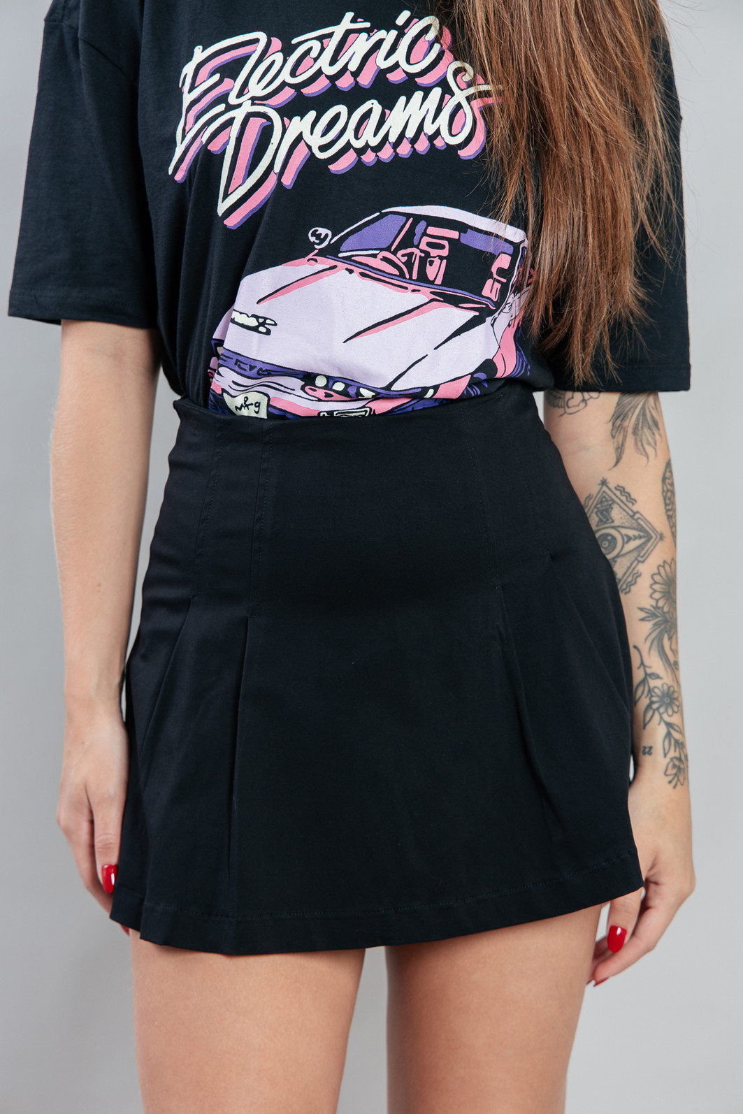 SHORT SAIA PRETO DE PREGAS SHORT SAIA PRETO DE PREGAS