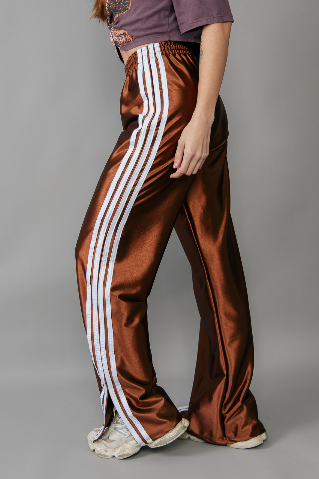 CALÇA SPORT MARROM COM LISTRAS CALÇA SPORT MARROM COM LISTRAS