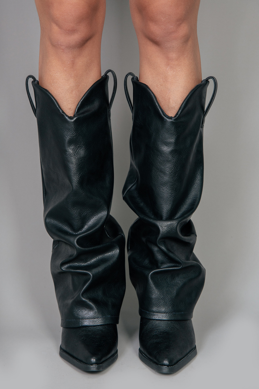 BOTA SLOUCHY PRETA BOTA SLOUCHY PRETA